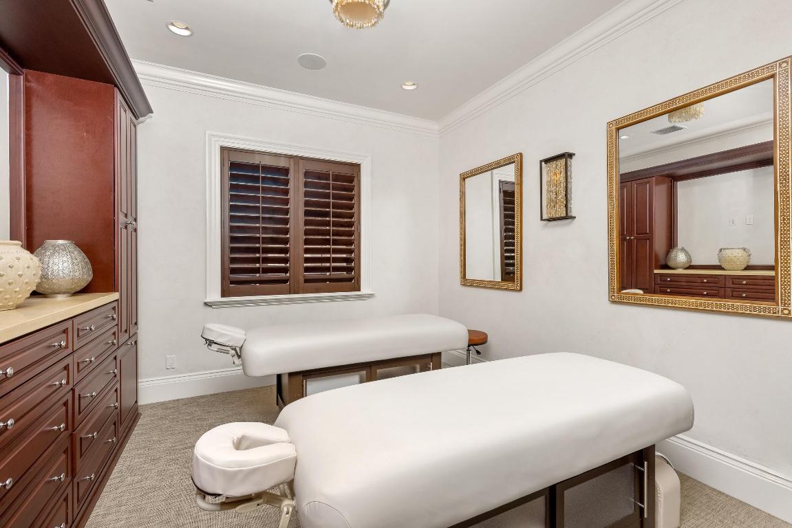 820 S Ocean Boulevard, Manalapan