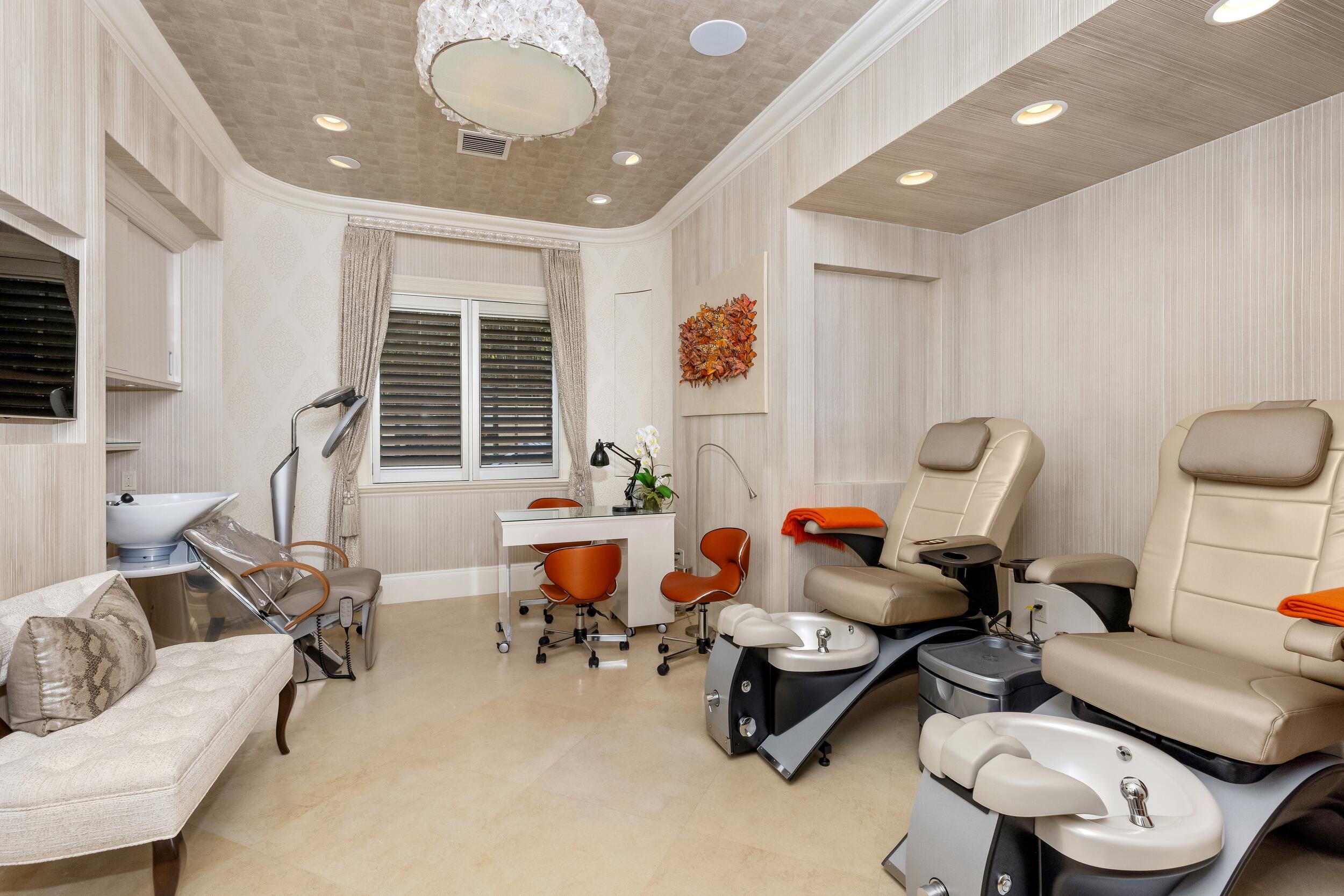 820 S Ocean Boulevard, Manalapan