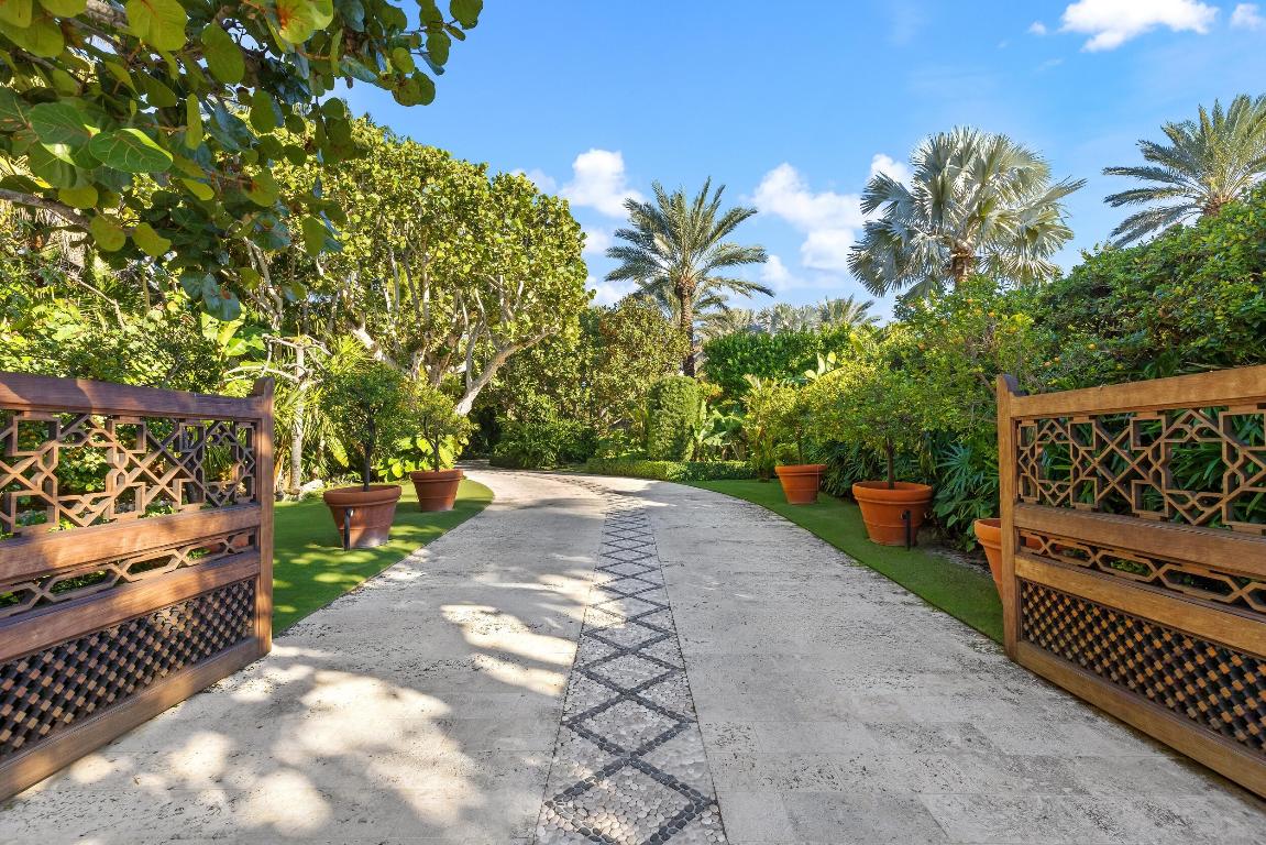 820 S Ocean Boulevard, Manalapan