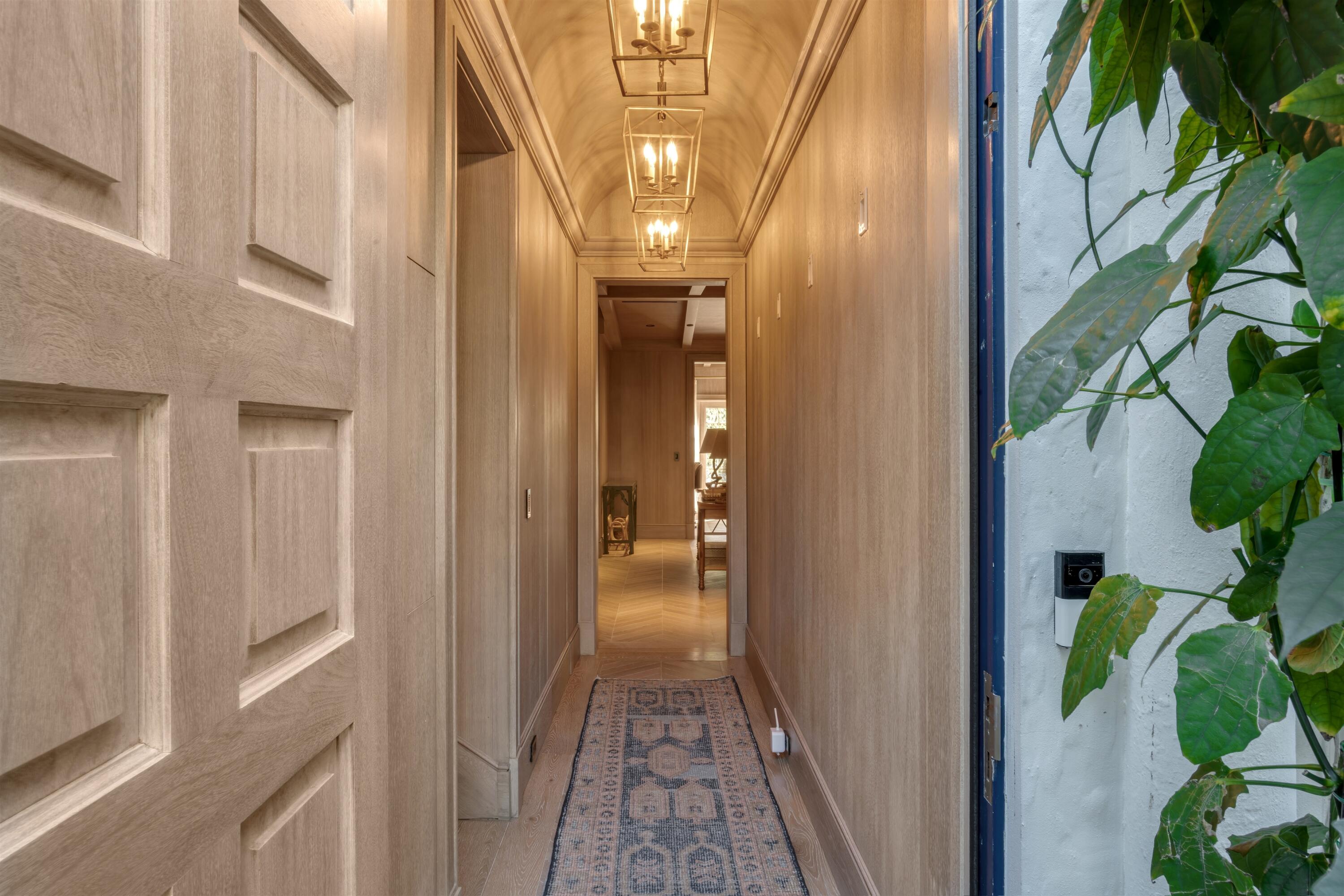 238 Phipps