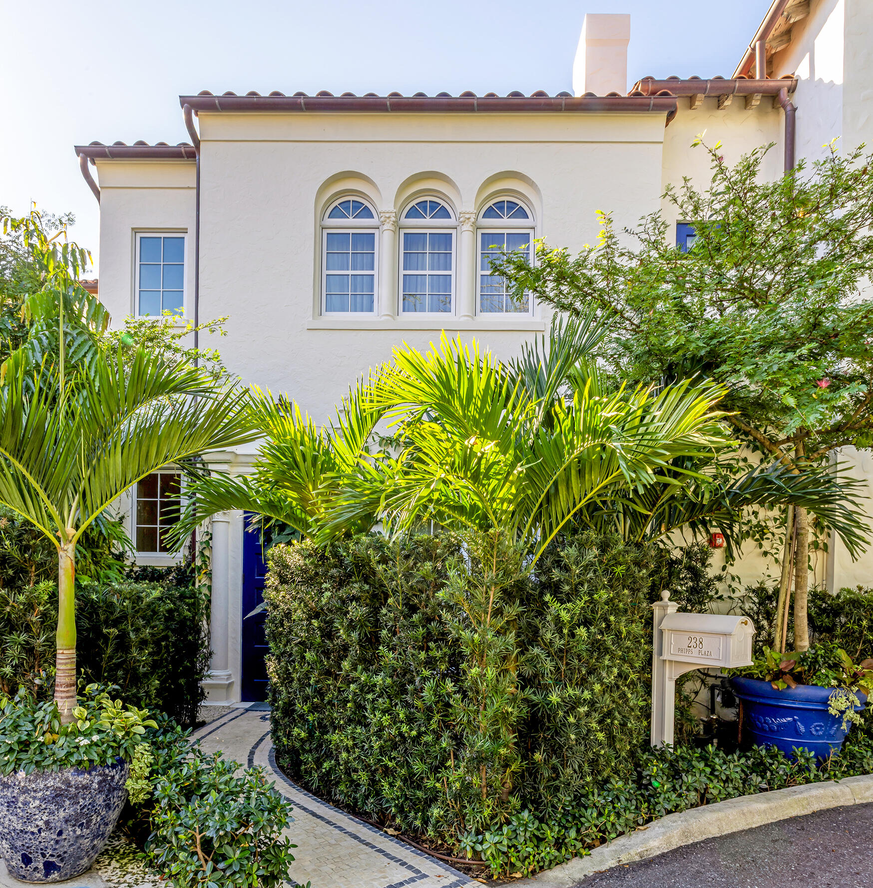 238 Phipps