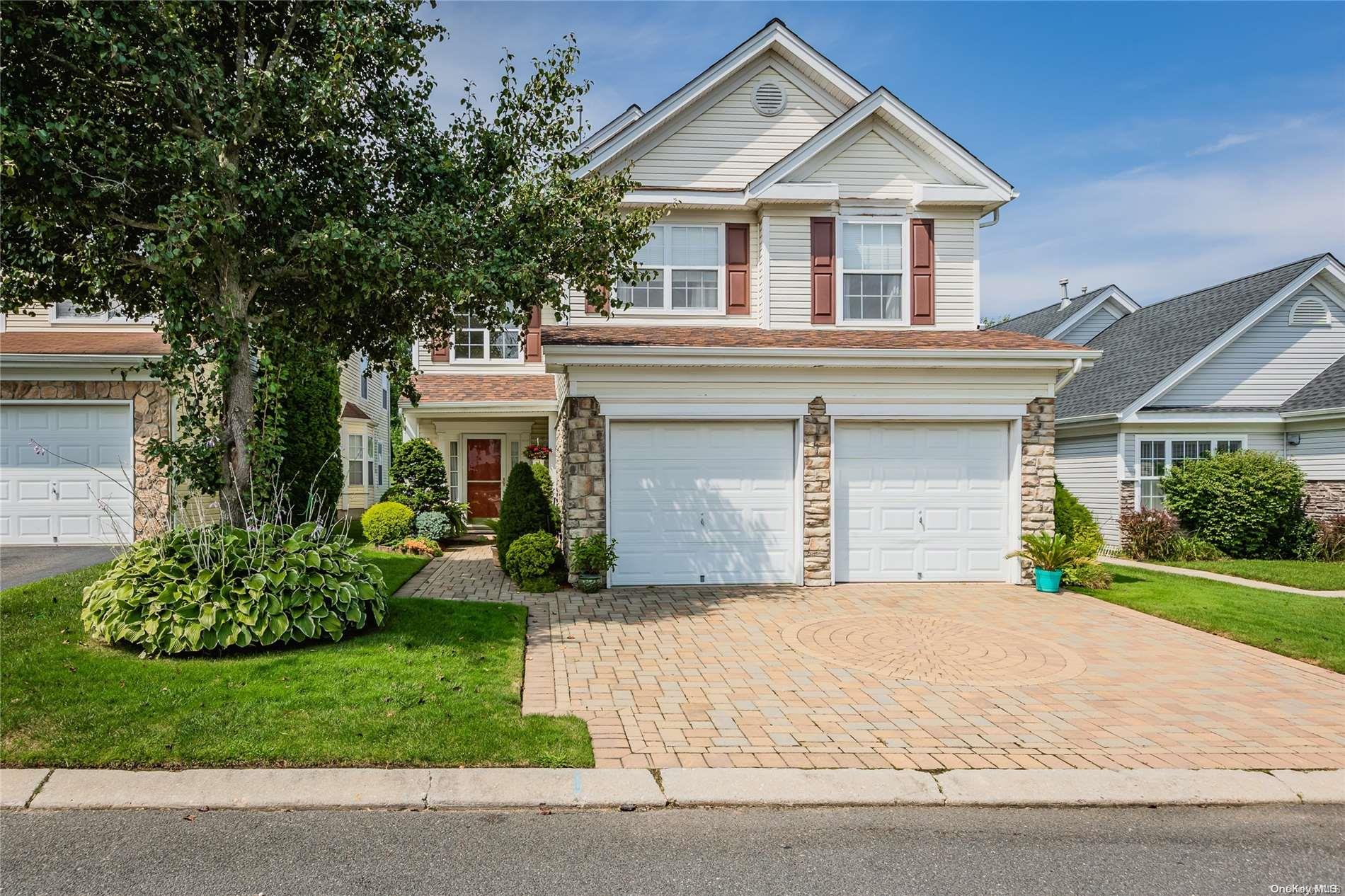 16 Julia Circle Unit: 16