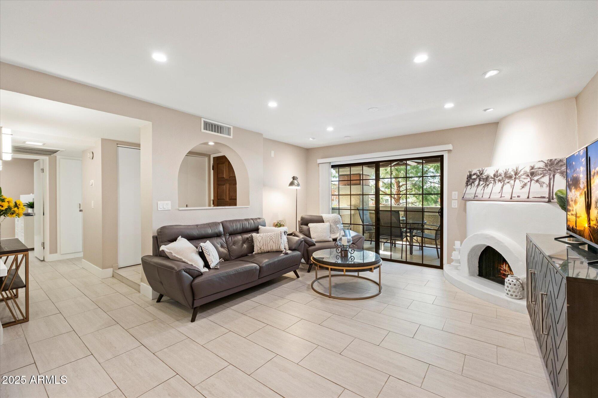 7557 N DREAMY DRAW Drive, 264, Phoenix Unit: 264
