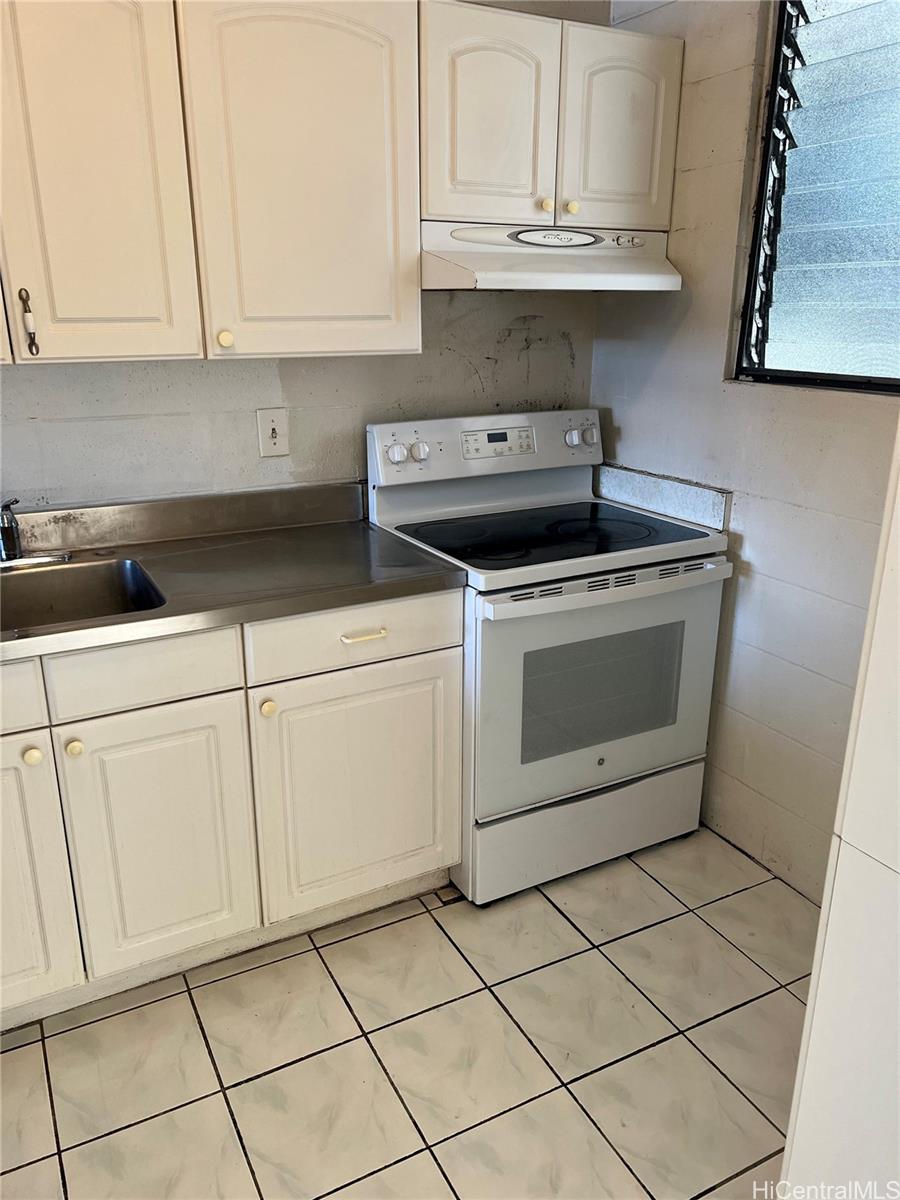 1870 Lusitana Street 201