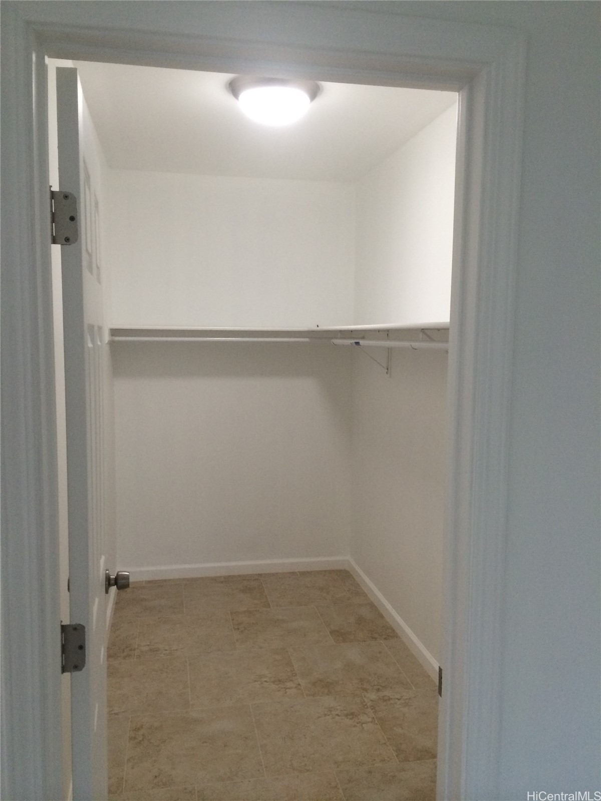 1867 Kapiolani Boulevard A