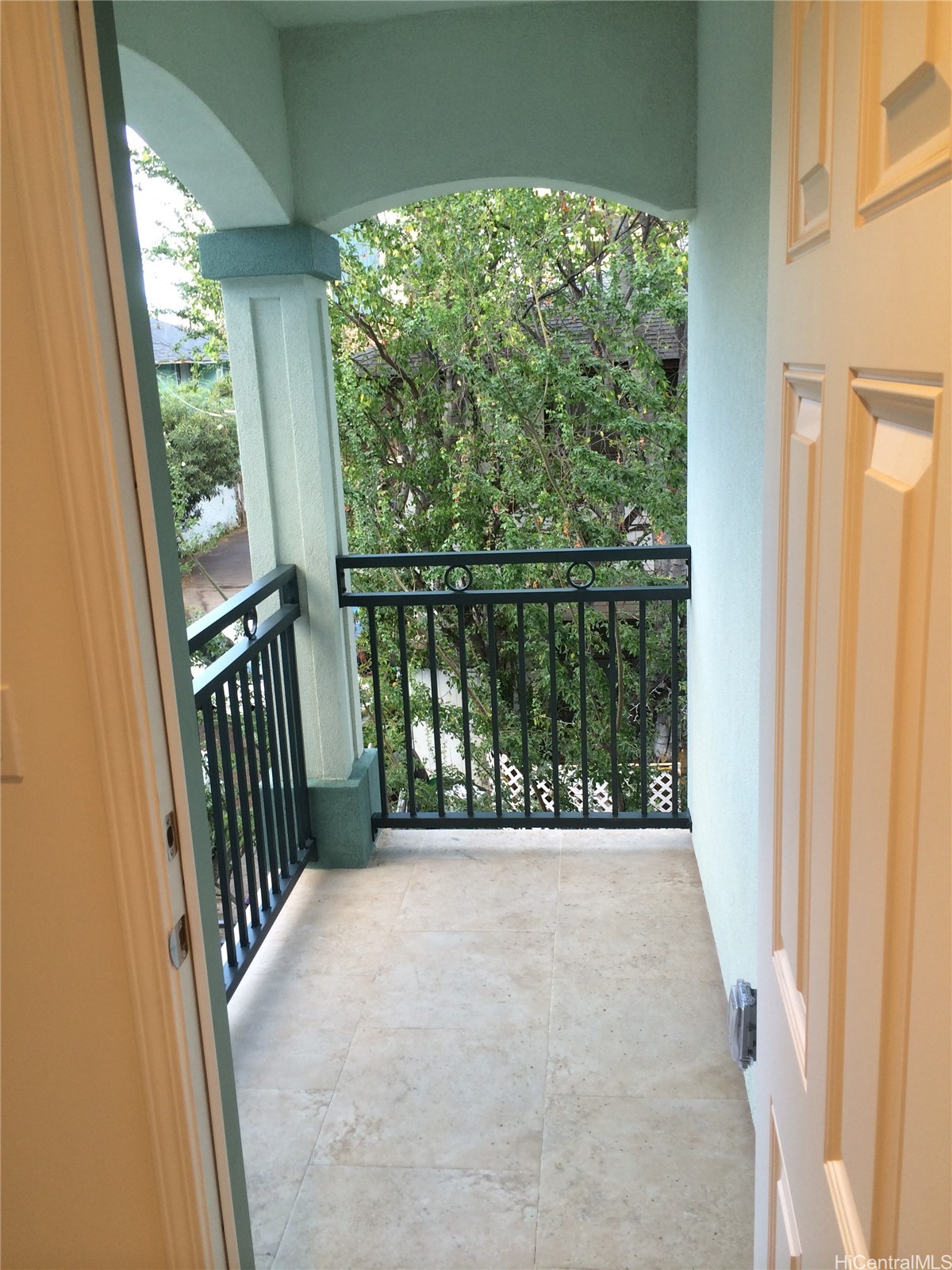 1867 Kapiolani Boulevard B