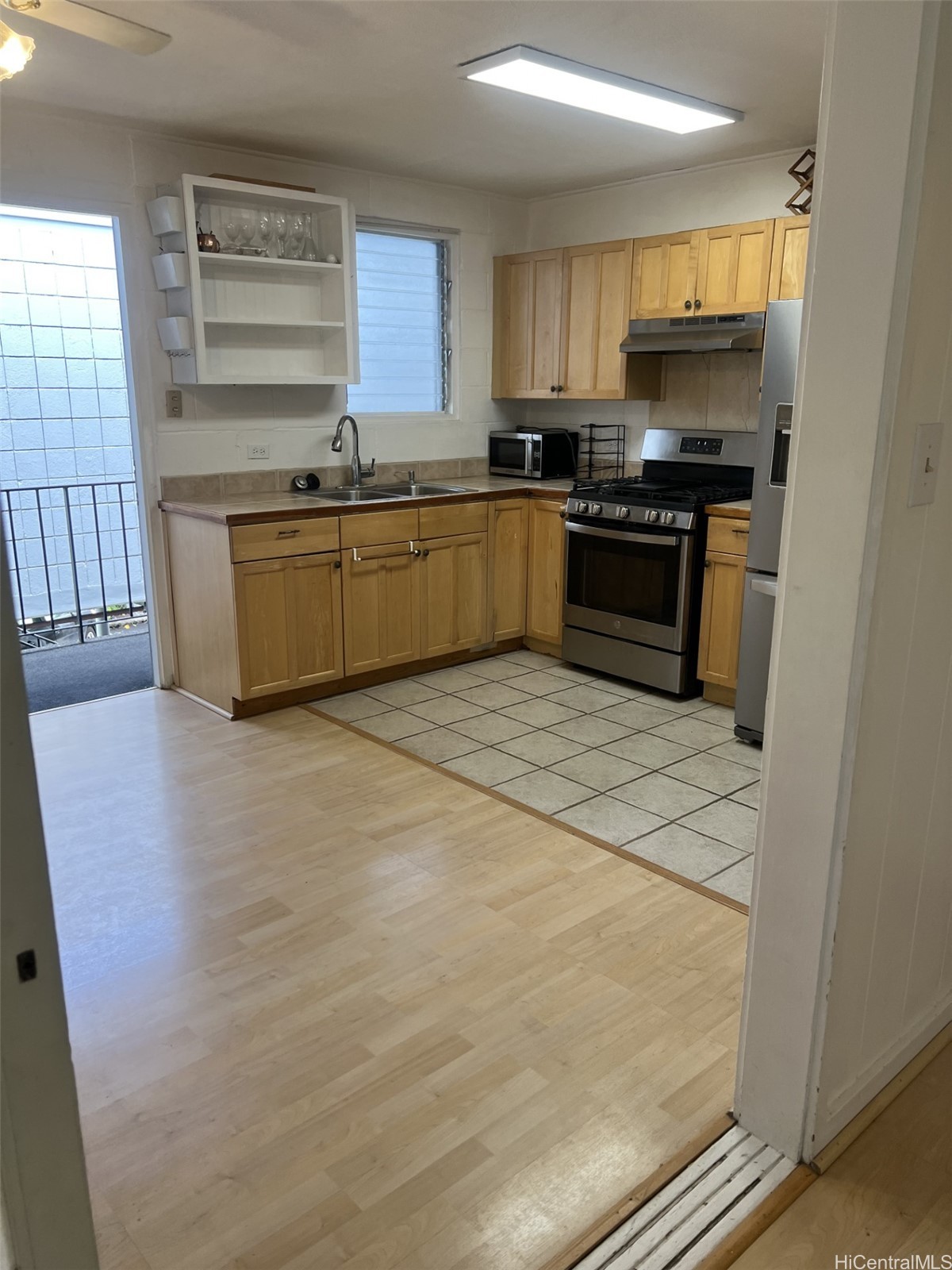 1720 Poki Street 201