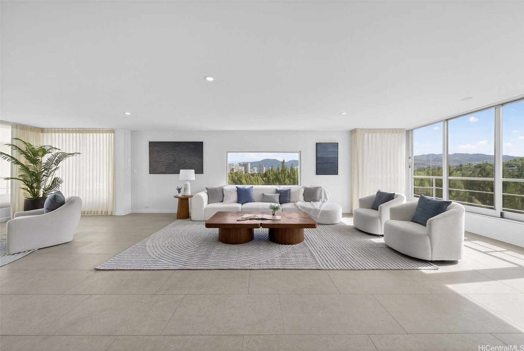 2979 Kalakaua Avenue 804