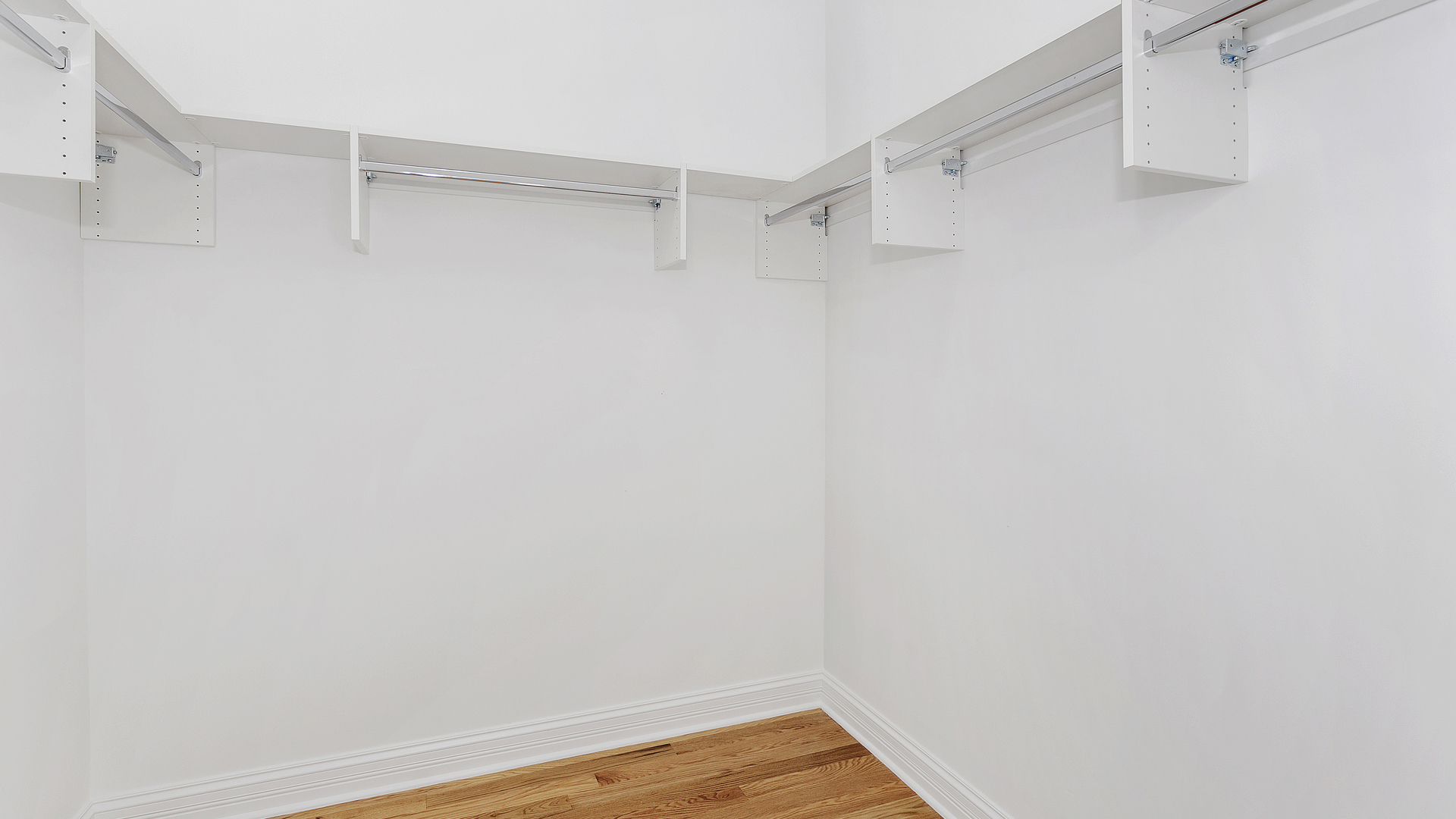 520 N Western  Avenue, Unit 2D