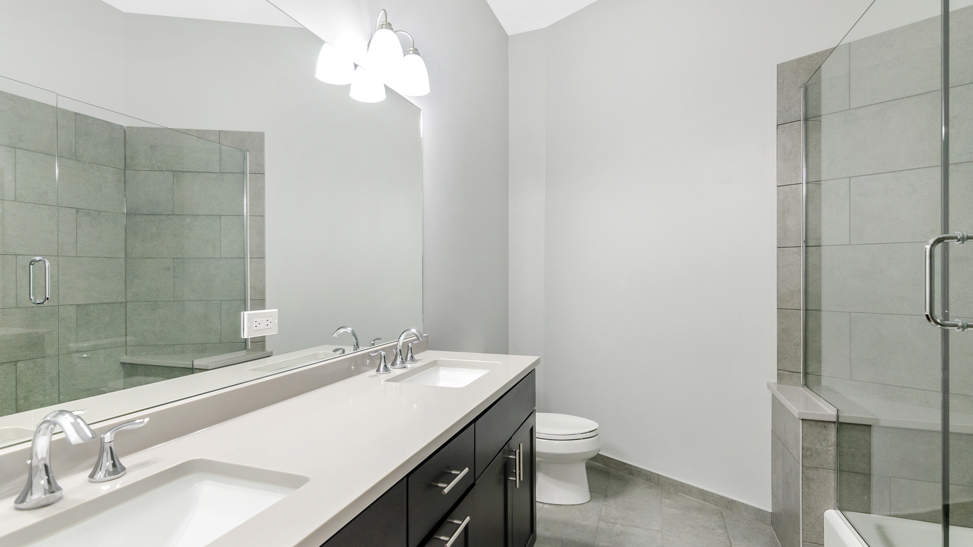 520 N Western Avenue Unit: 4A