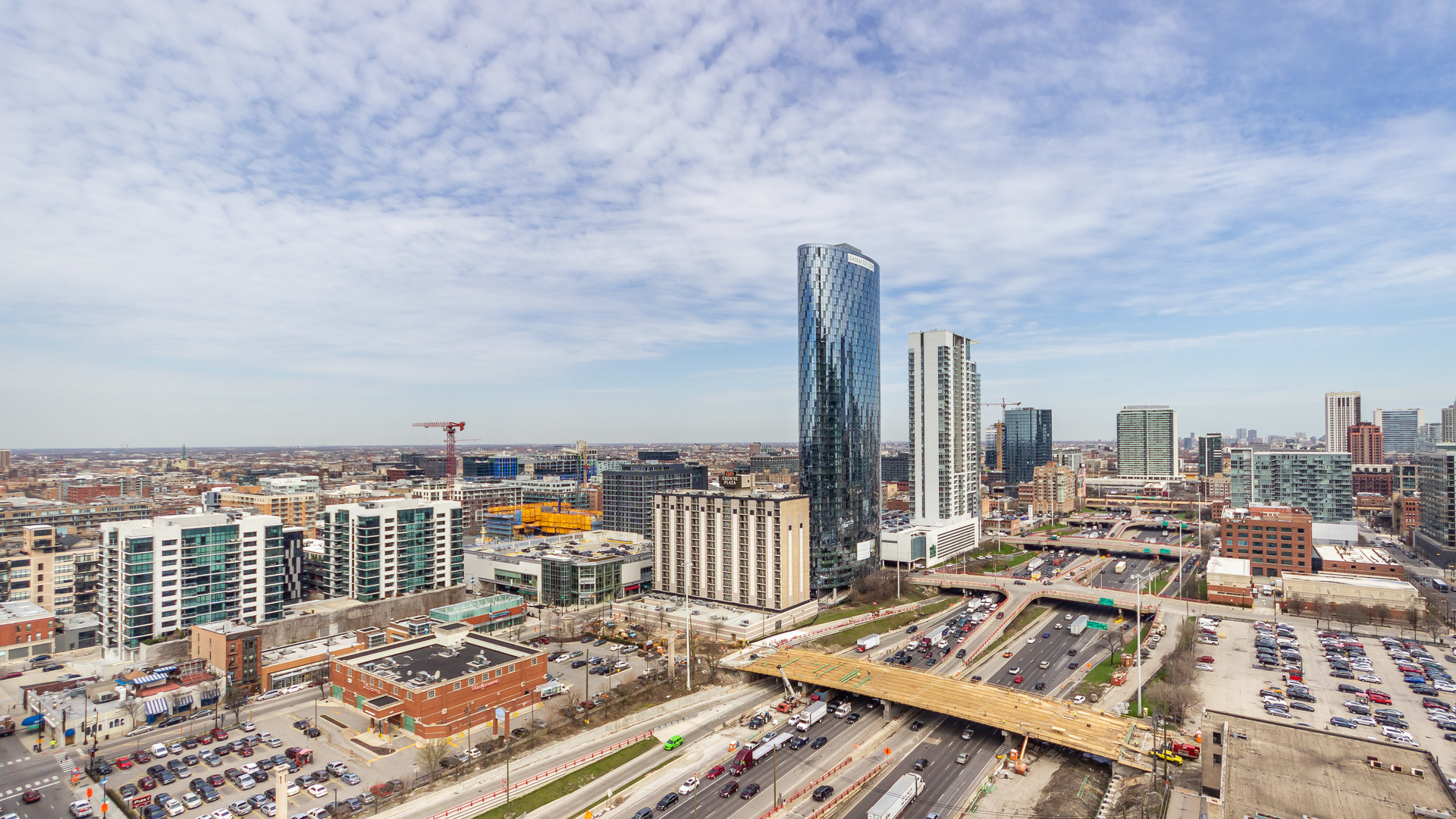 210 S Des Plaines Street Unit: 2111