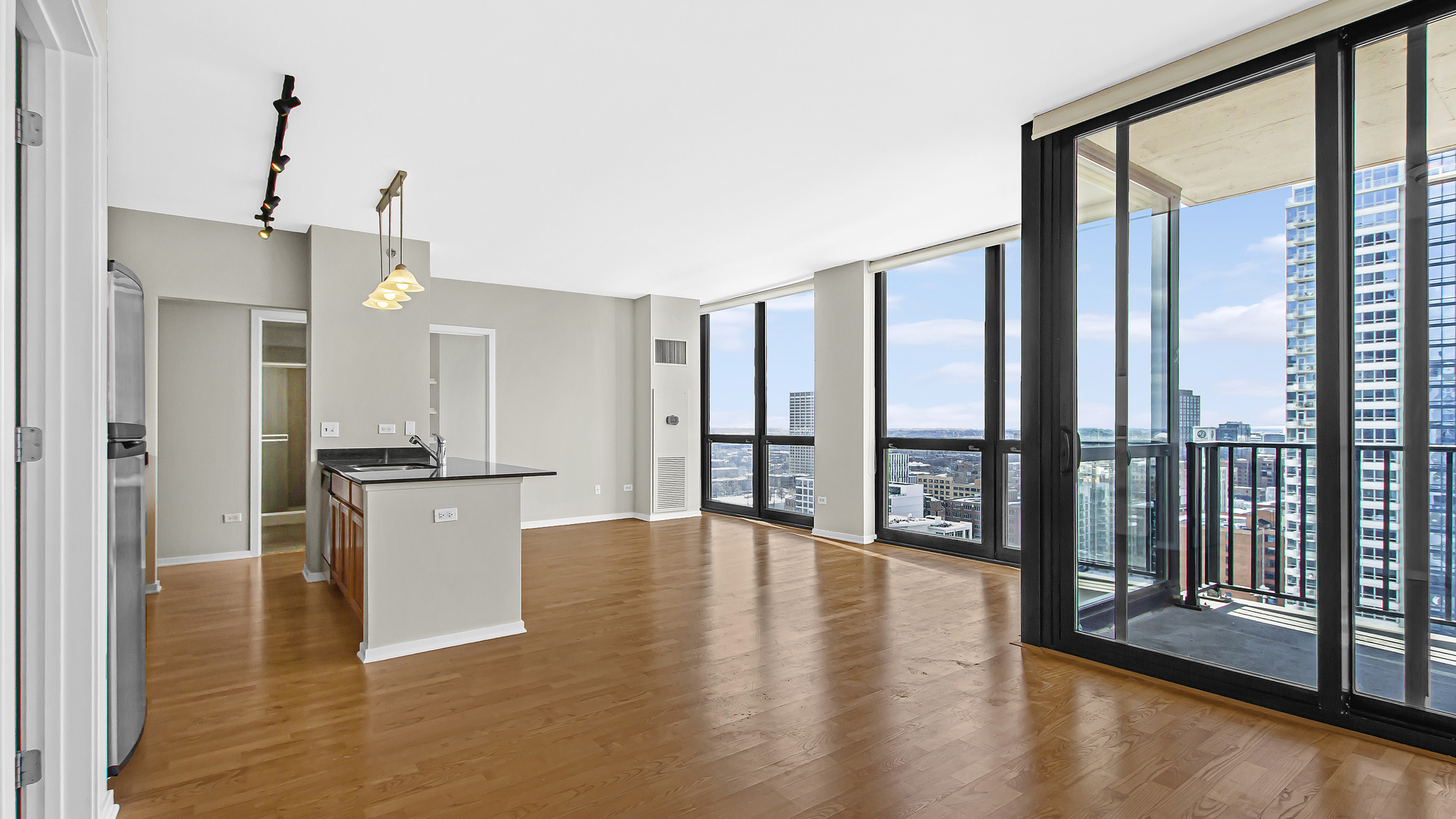 210 S Des Plaines Street Unit: 2111