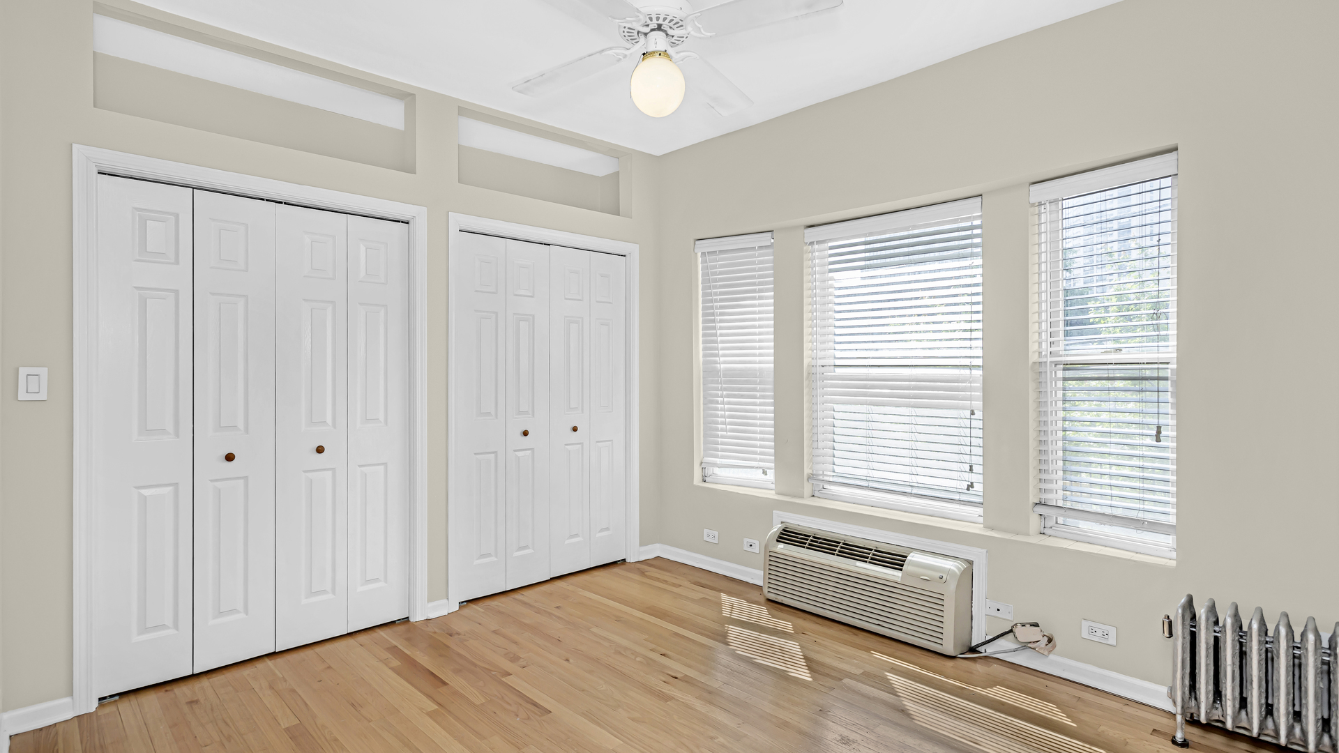 845 W Belle Plaine Avenue Unit: 1E