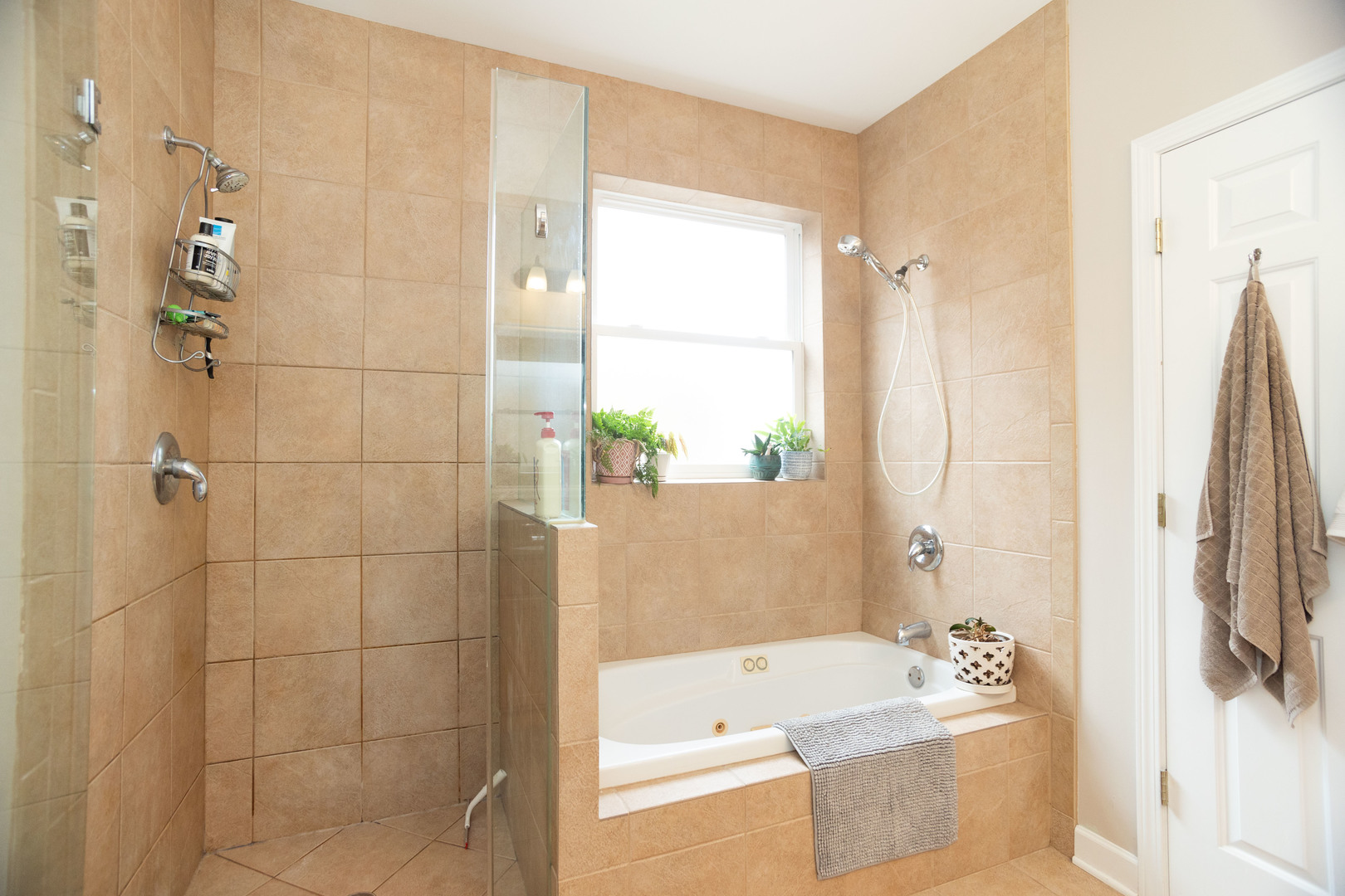 1449 N Campbell Avenue Unit: 2N