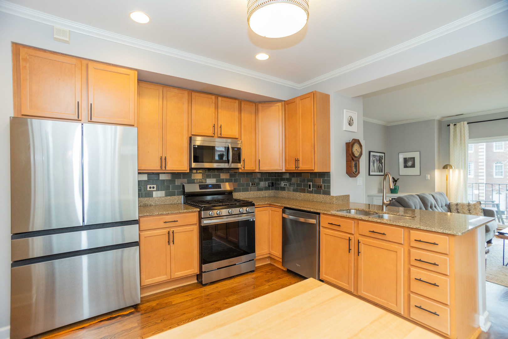 1449 N Campbell Avenue Unit: 2N