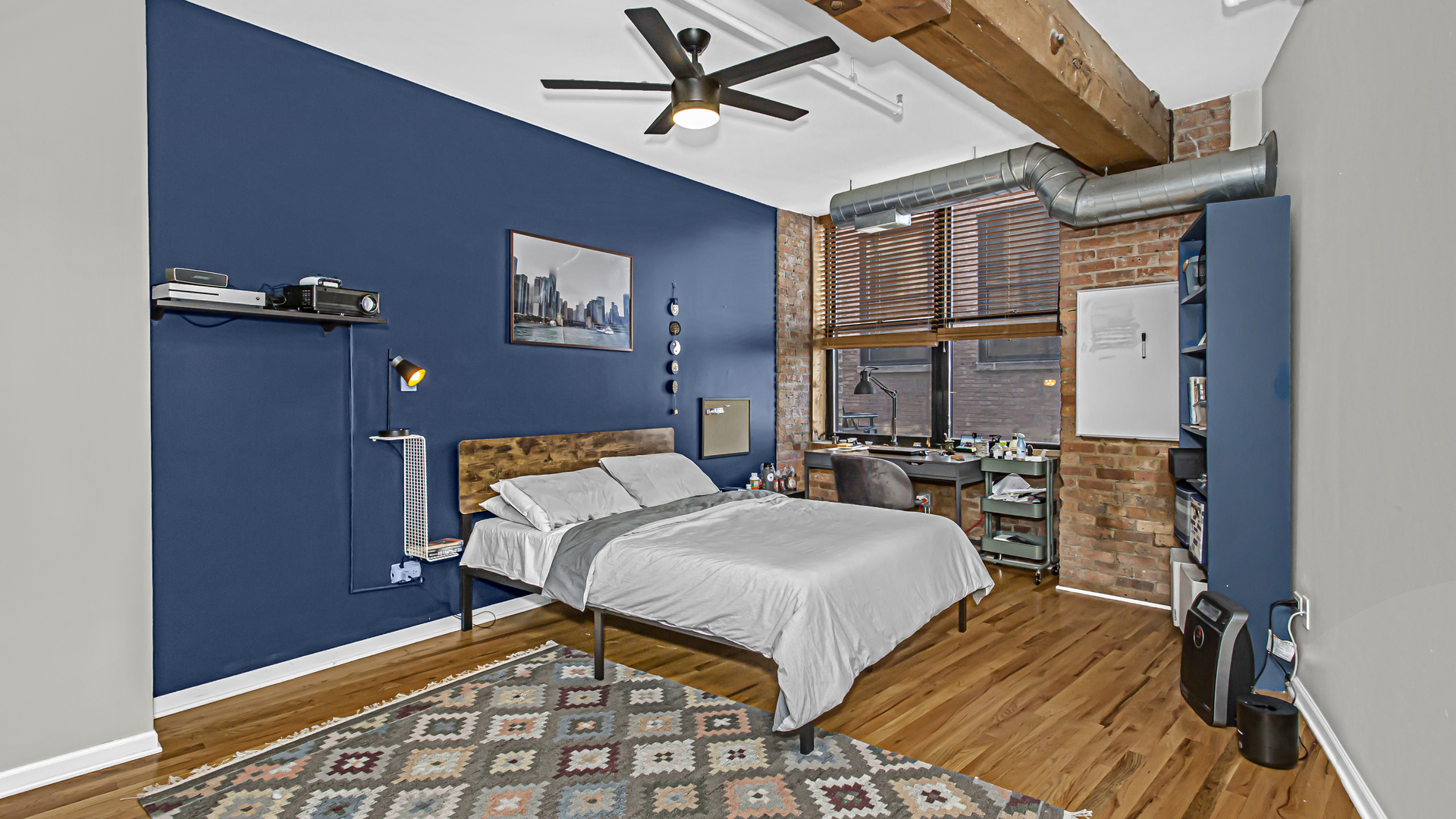 520 W Huron Street Unit: 306