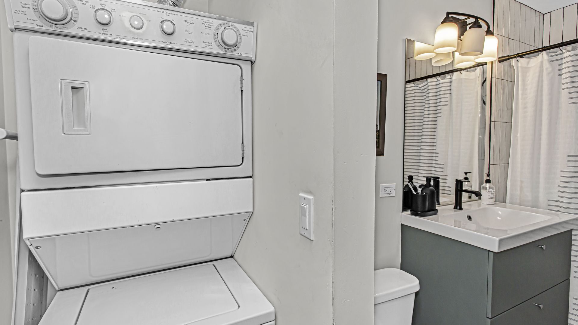 520 W Huron Street Unit: 306