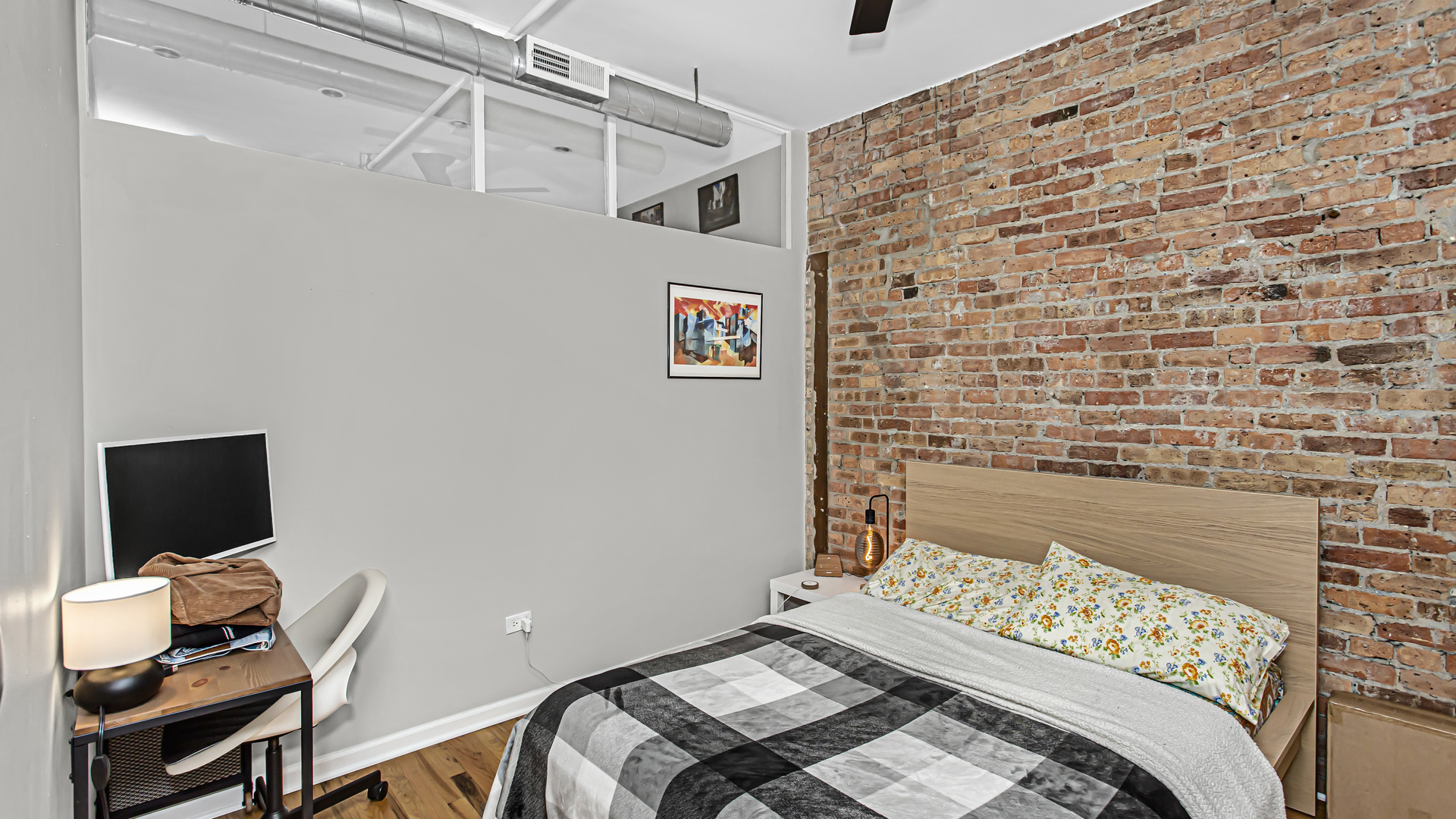 520 W Huron Street Unit: 306