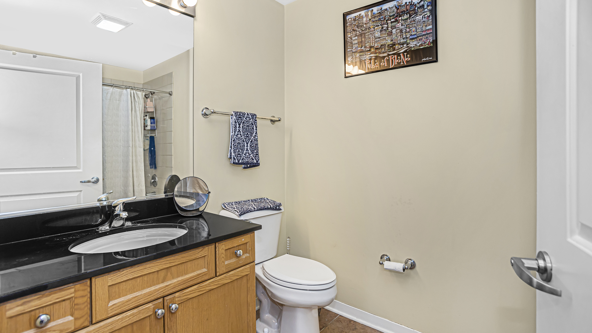 511 W Division Street Unit: 602
