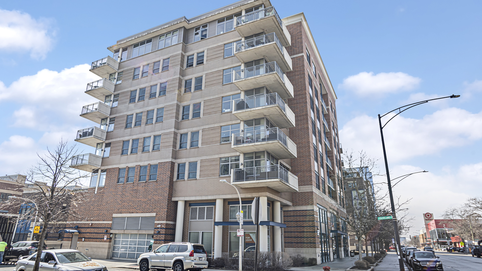 511 W Division Street Unit: 602