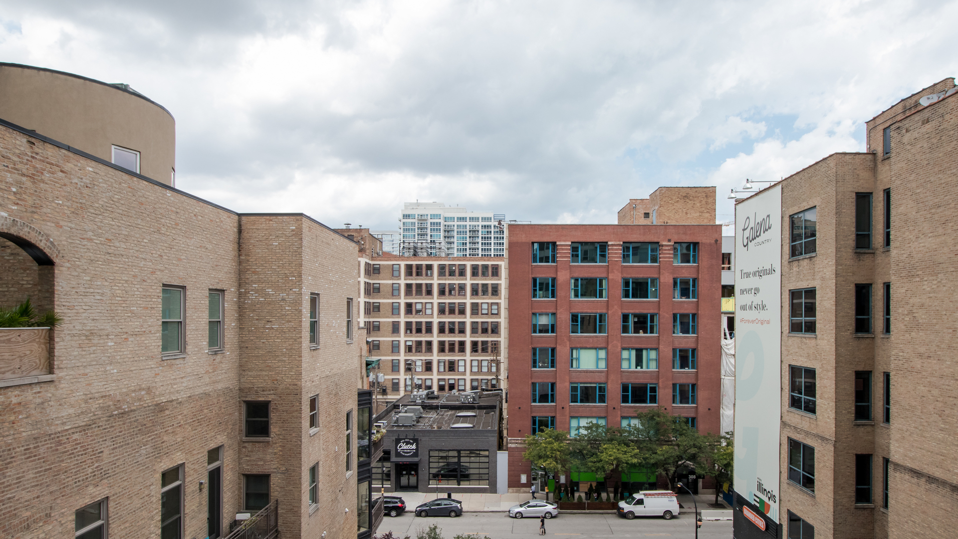 630 N Franklin Street Unit: 516