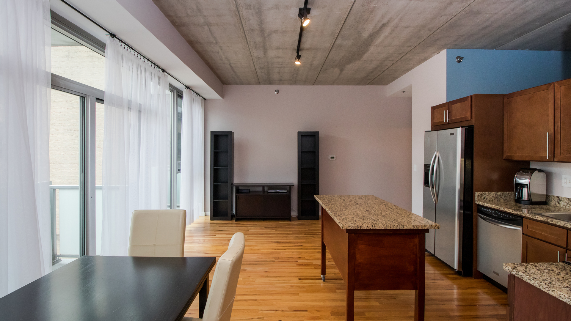 630 N Franklin Street Unit: 516