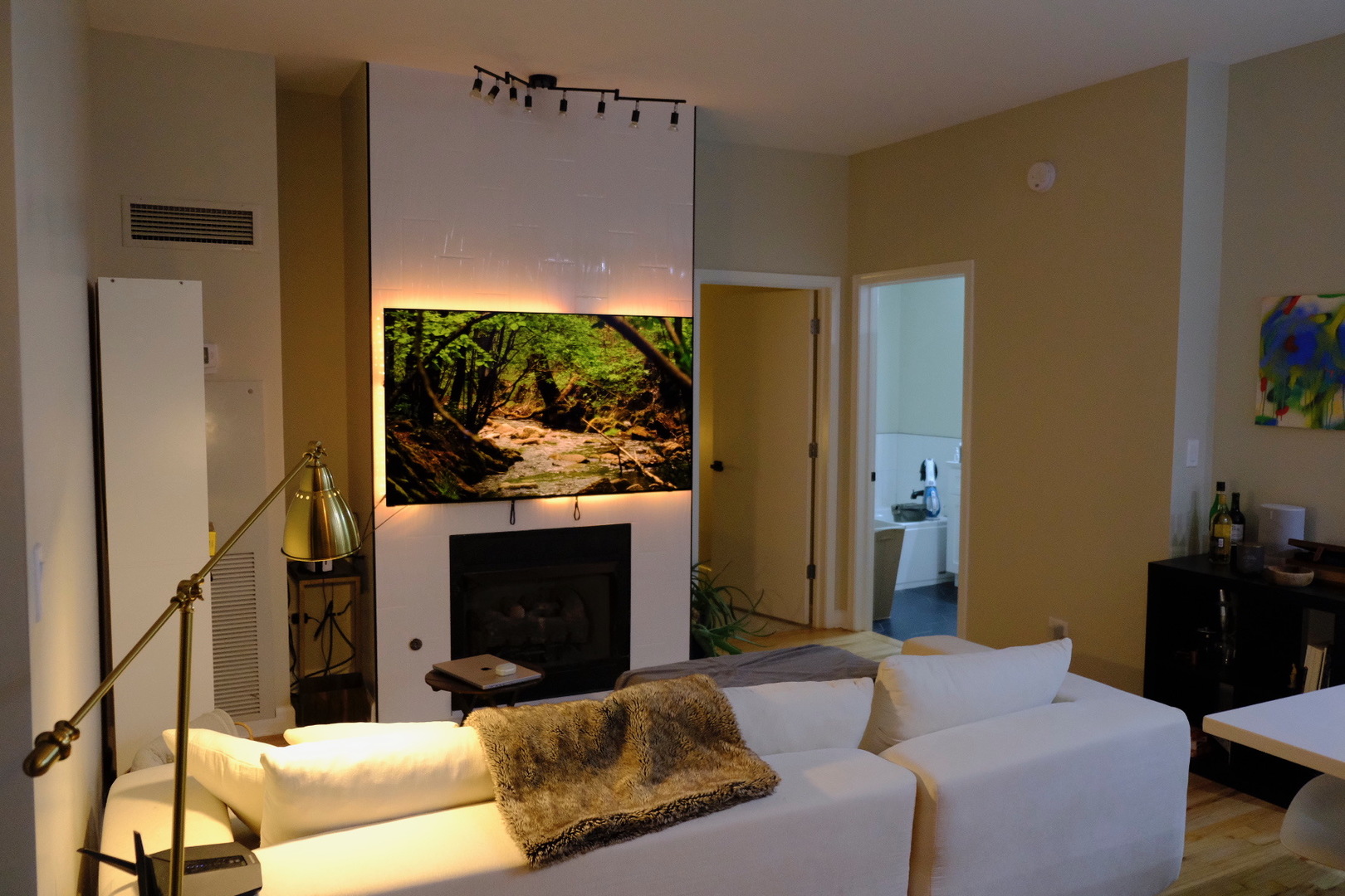 41 E 8th Street Unit: 2105