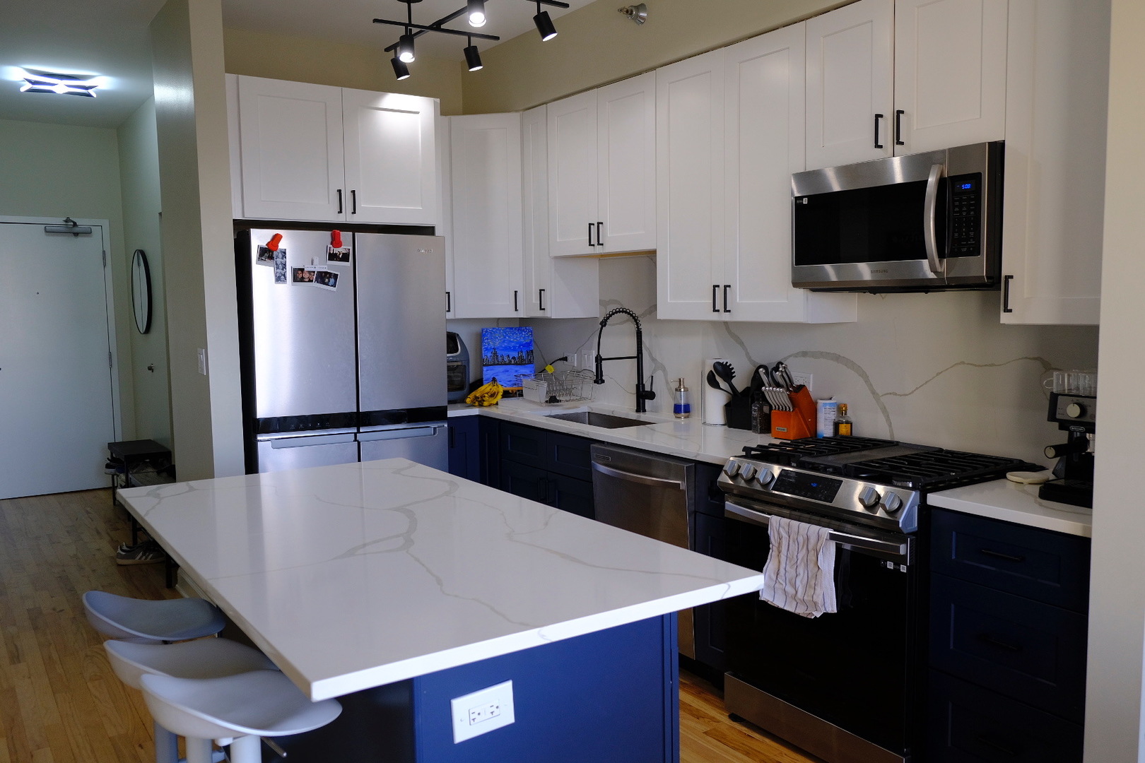 41 E 8th Street Unit: 2105