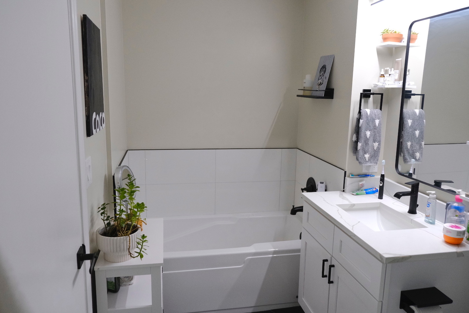 41 E 8th Street Unit: 2105