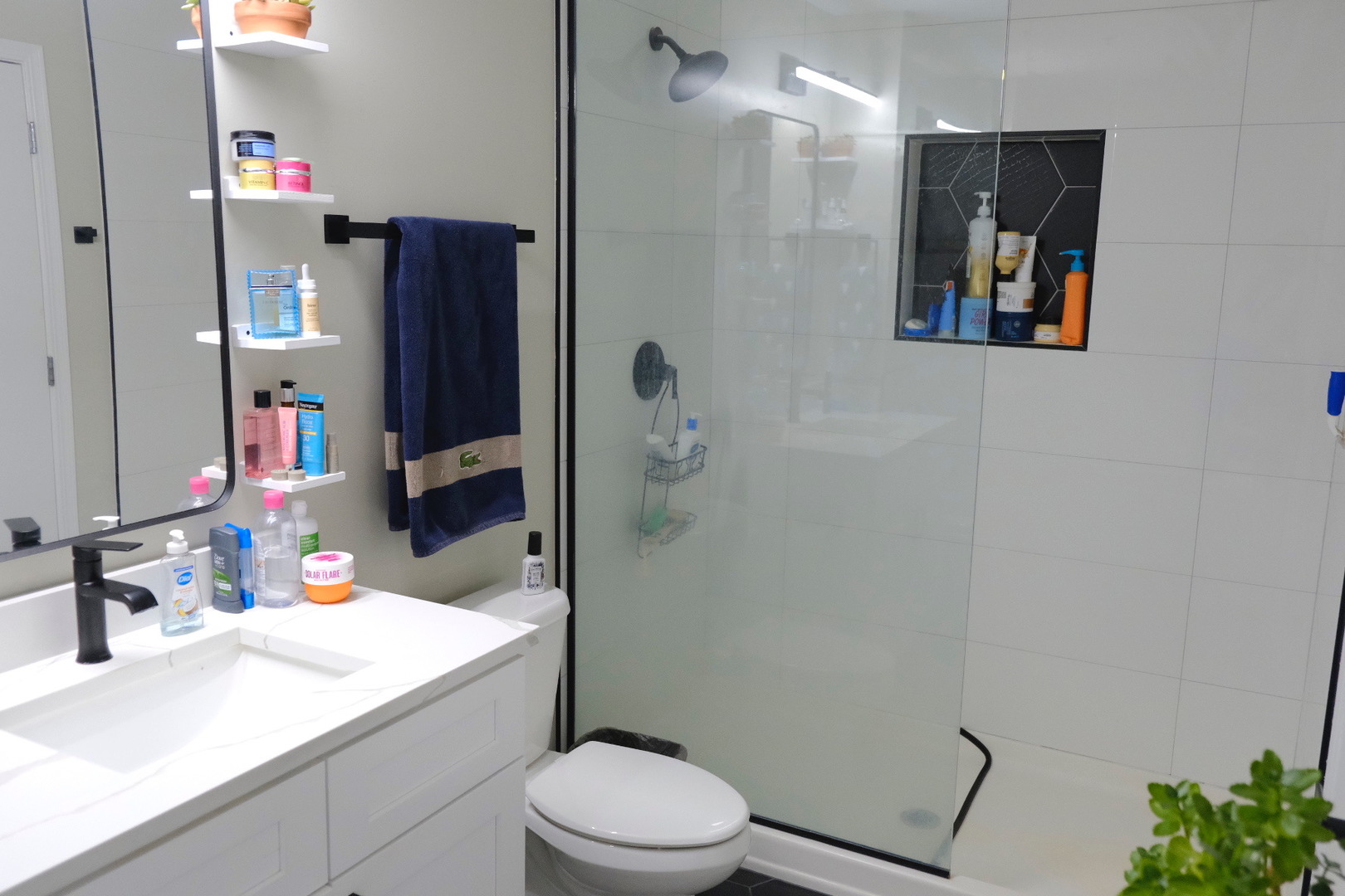 41 E 8th Street Unit: 2105