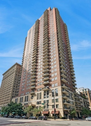 41 E 8th Street Unit: 2105