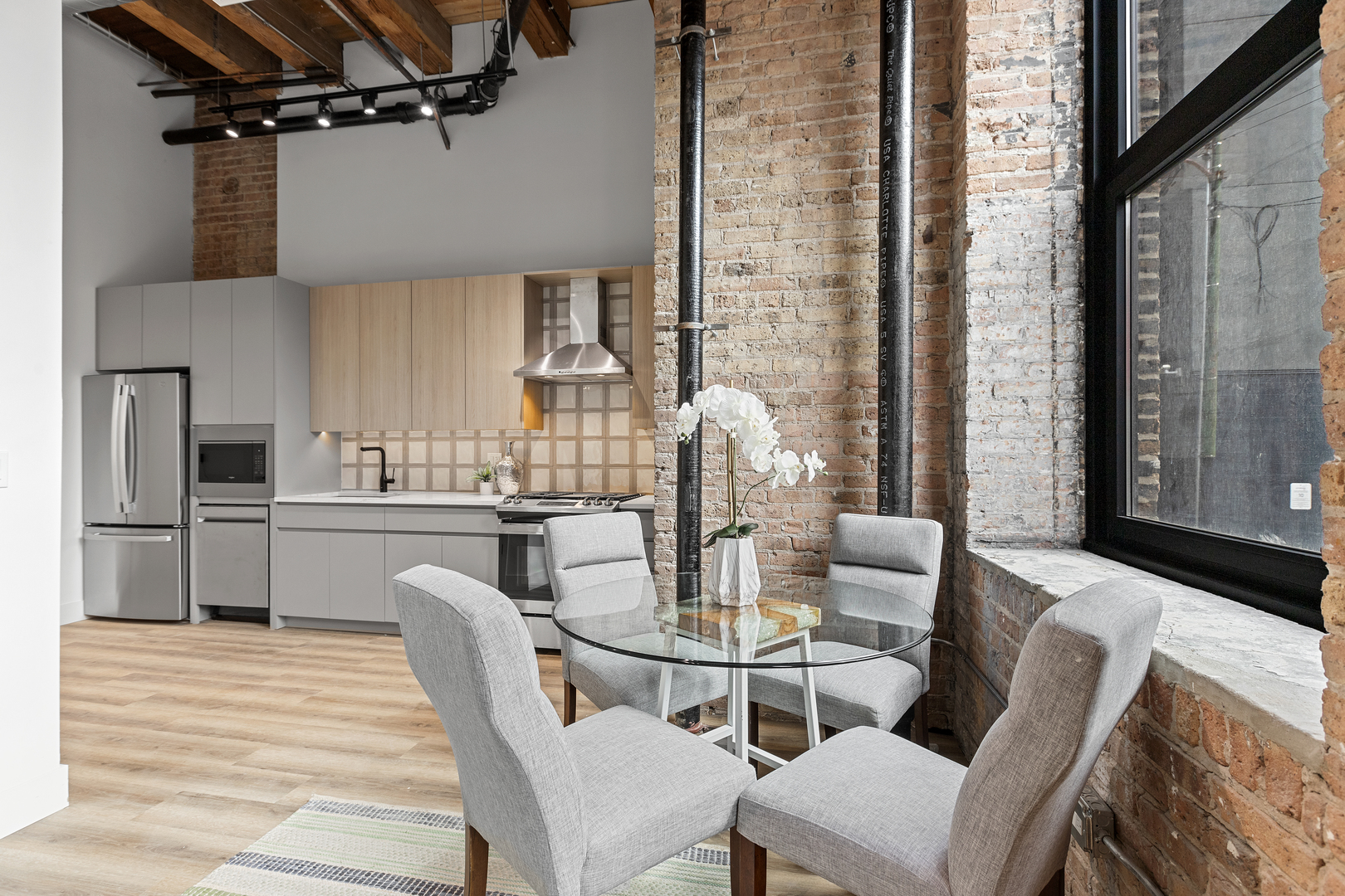 153 W Ohio Street Unit: 103