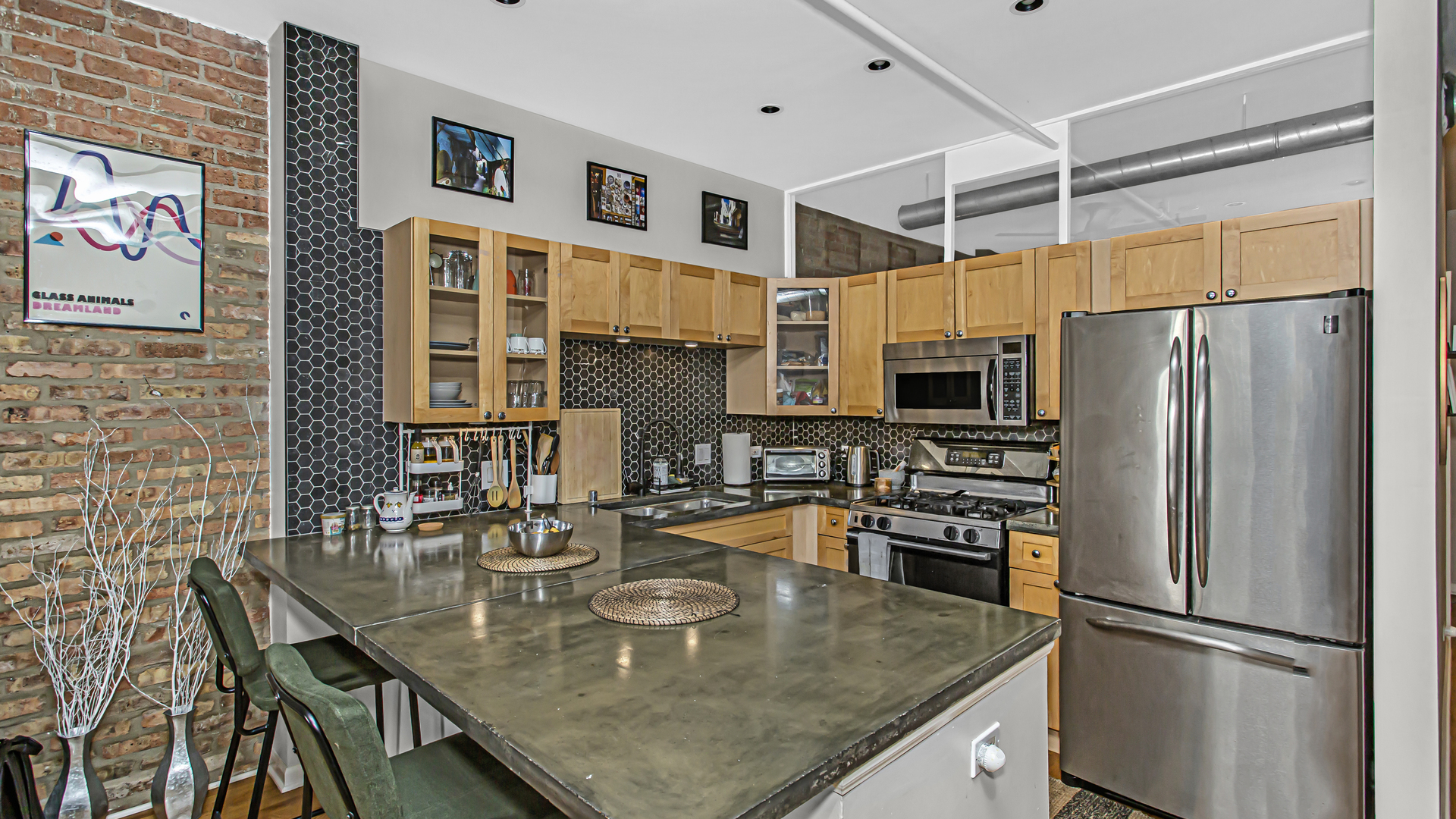 520 W Huron Street Unit: 306