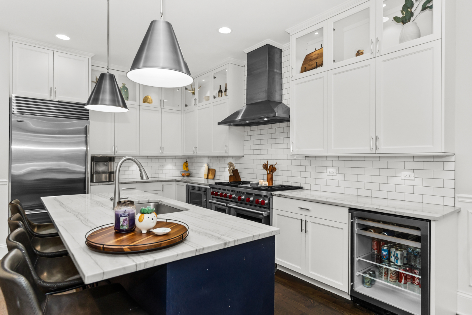 2769 N Kenmore Avenue Unit: 1