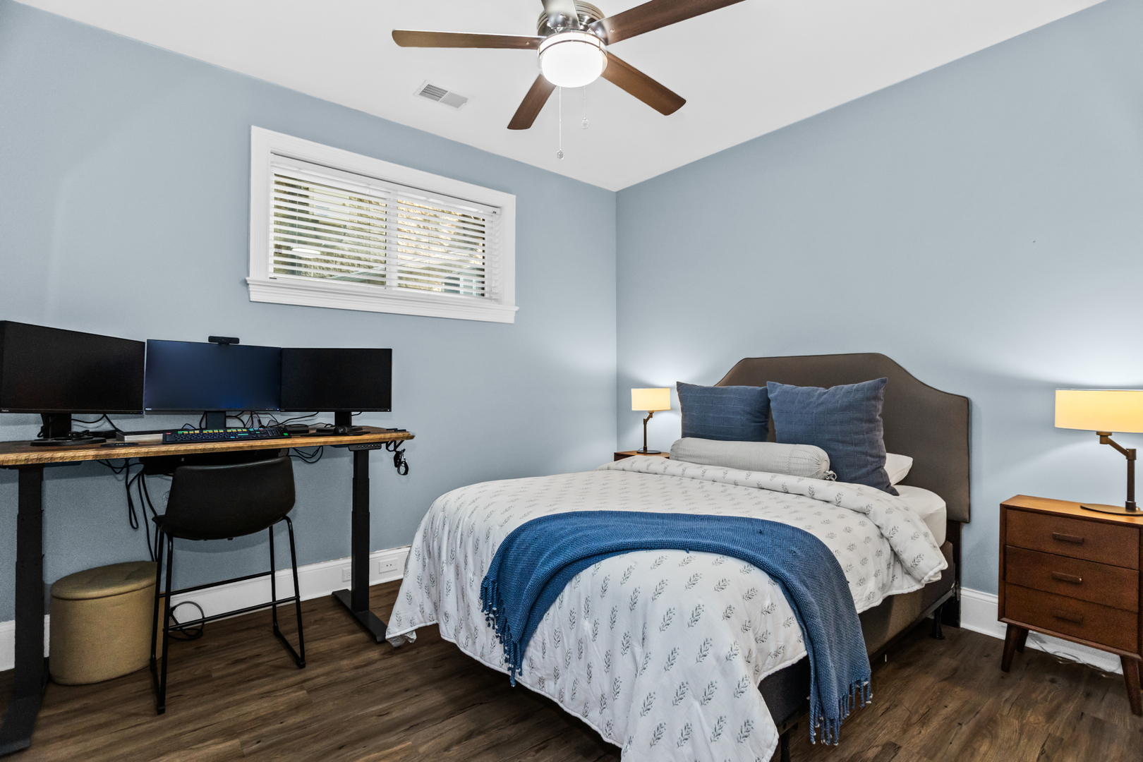 2769 N Kenmore Avenue Unit: 1