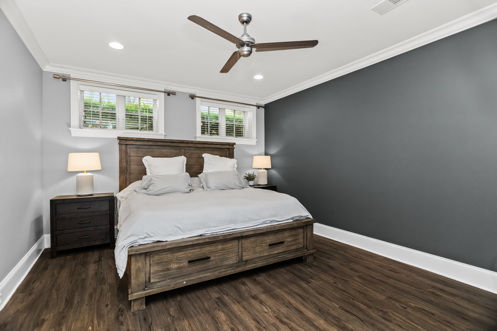 2769 N Kenmore Avenue Unit: 1