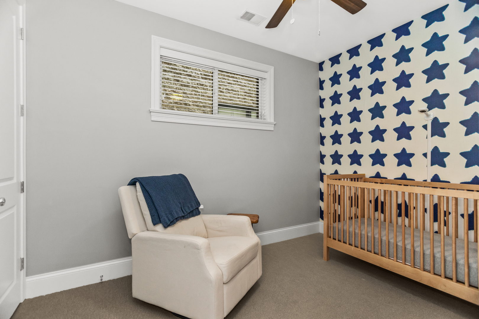 2769 N Kenmore Avenue Unit: 1