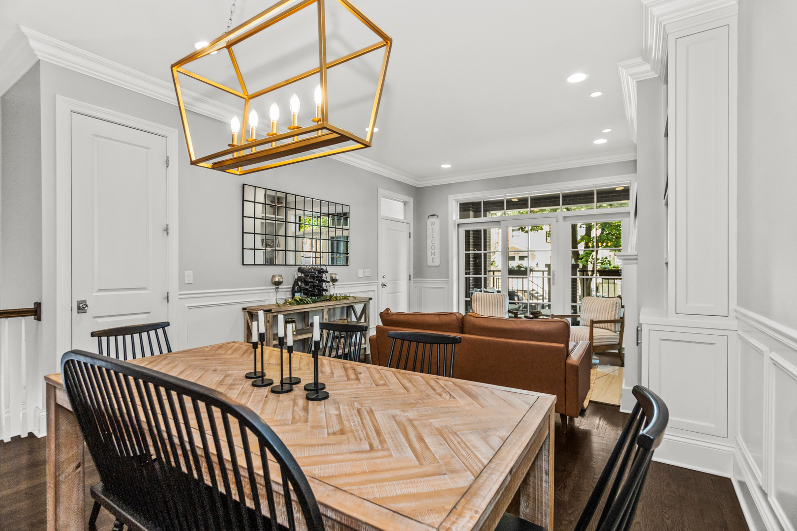 2769 N Kenmore Avenue Unit: 1