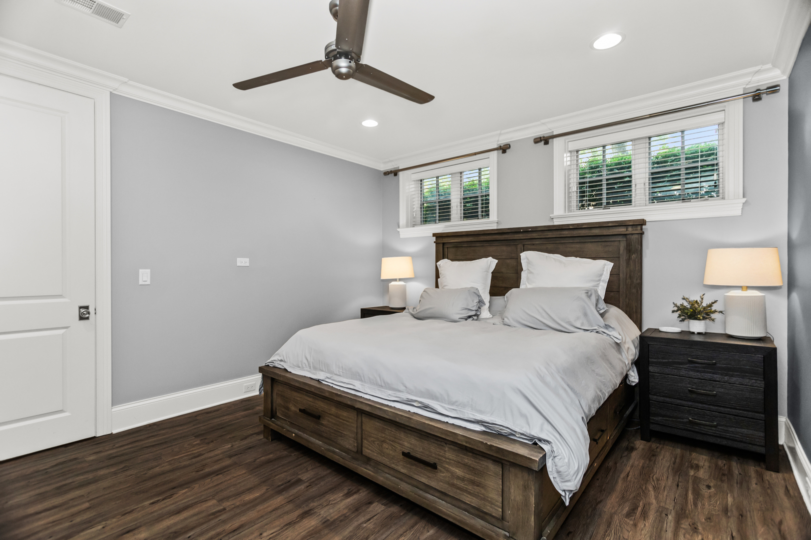 2769 N Kenmore Avenue Unit: 1