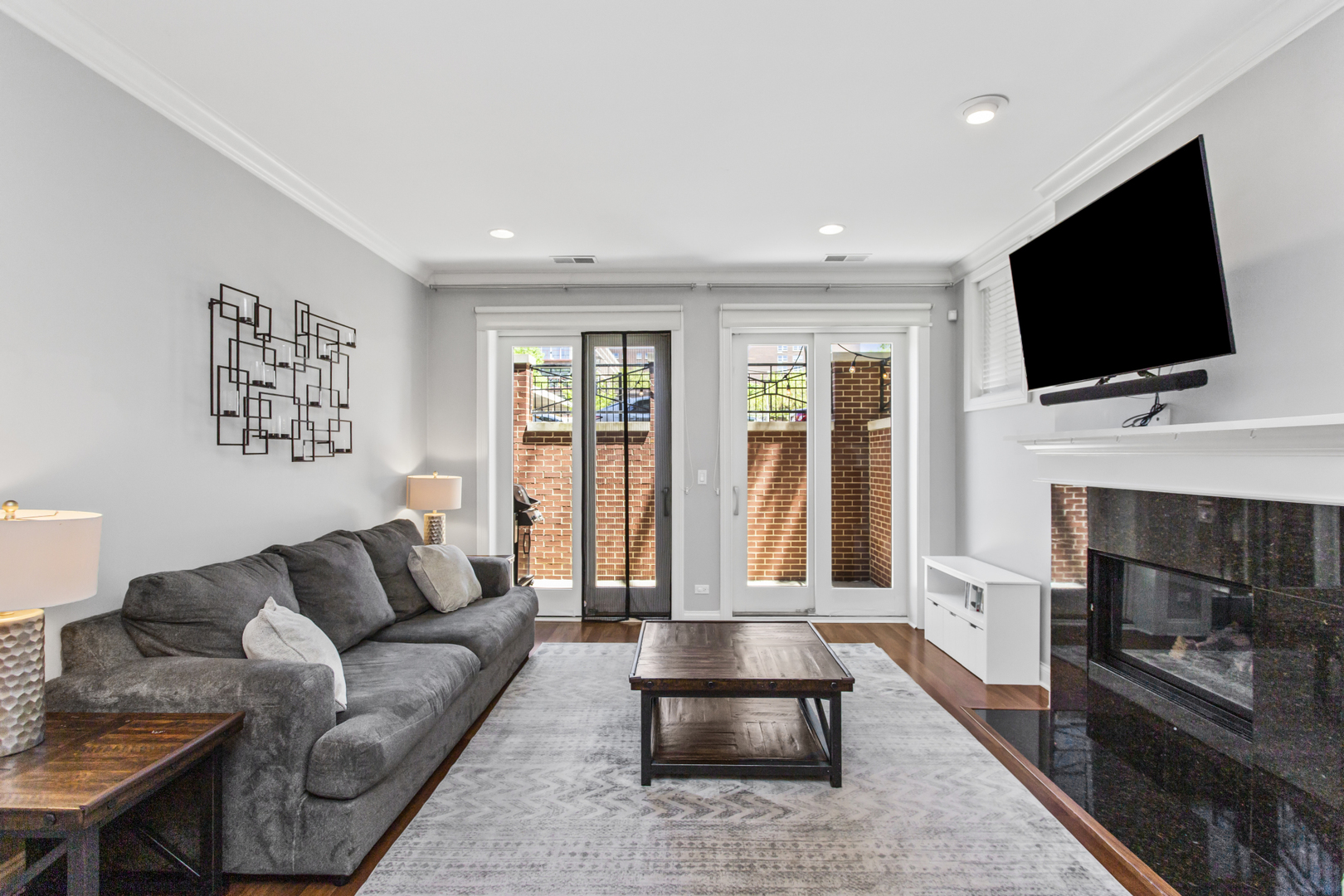 3938 N SOUTHPORT Avenue Unit: G