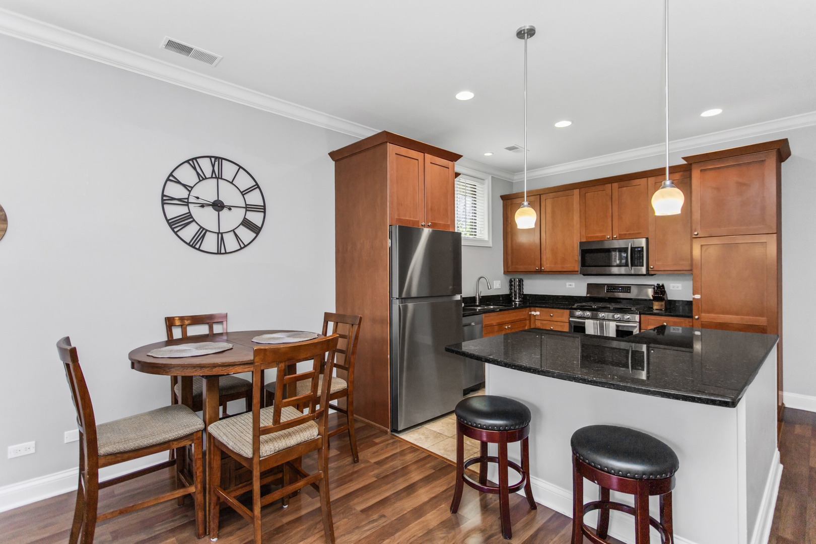 3938 N SOUTHPORT Avenue Unit: G