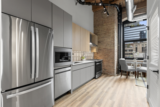 153 W Ohio Street Unit: 103