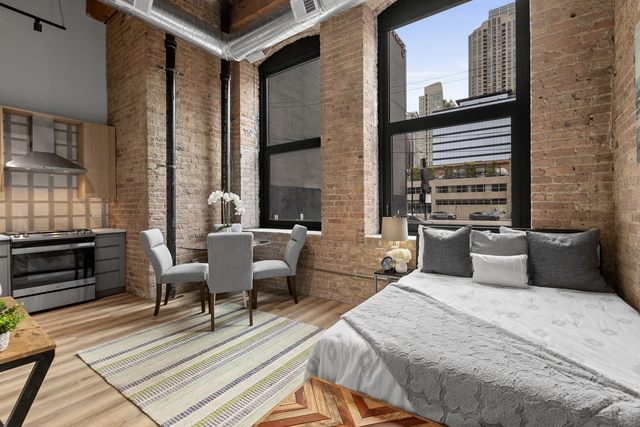 153 W Ohio Street Unit: 103