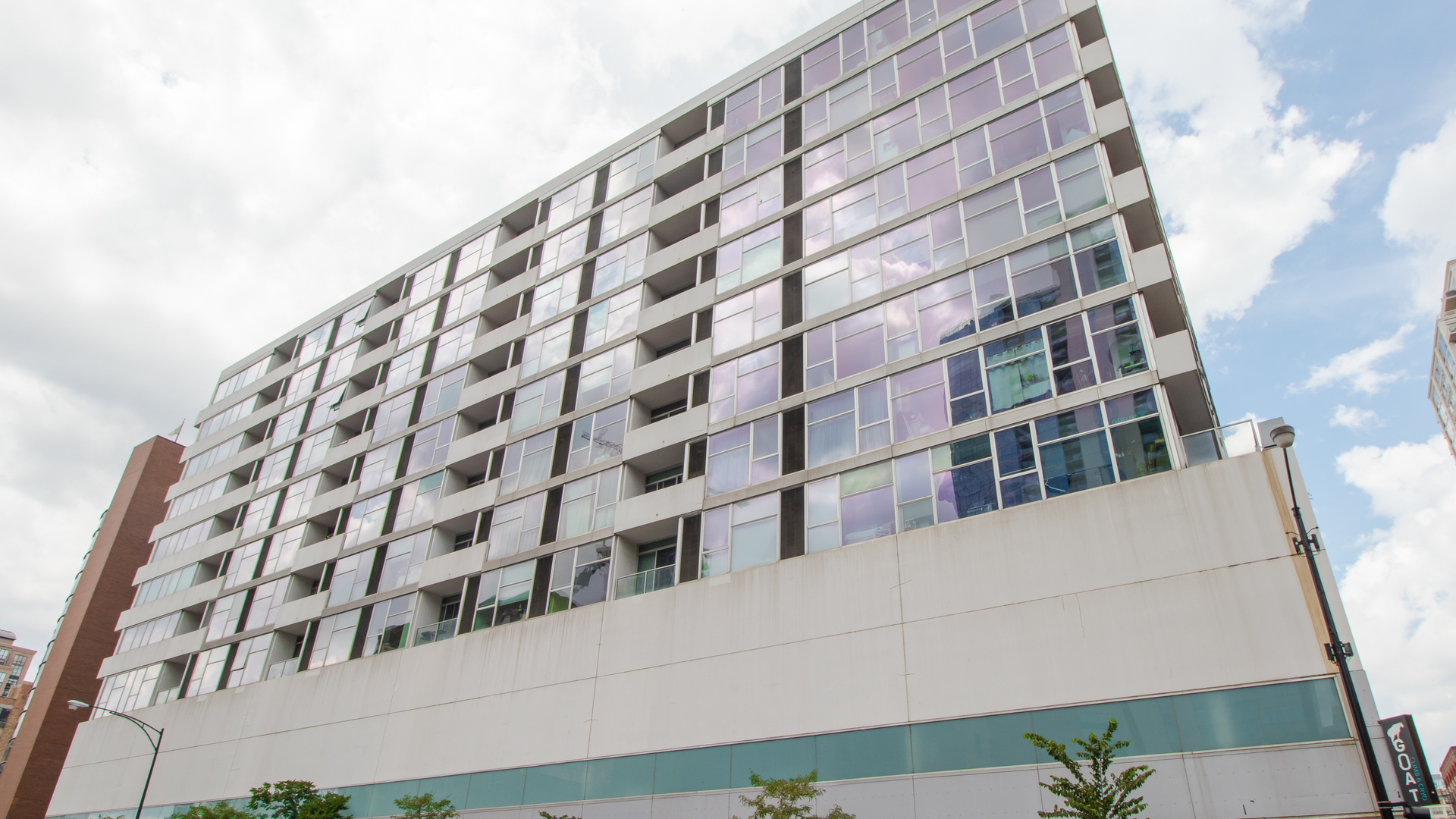 630 N Franklin Street Unit: 516