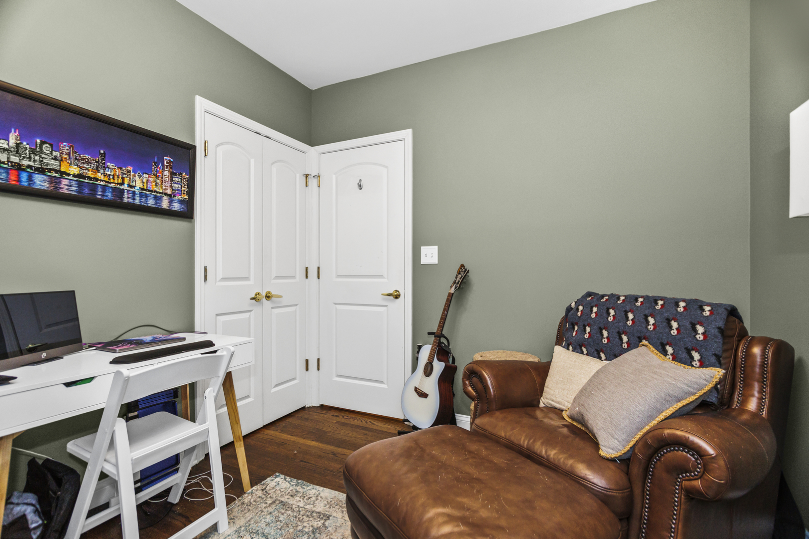1210 W Roscoe Street Unit: 2