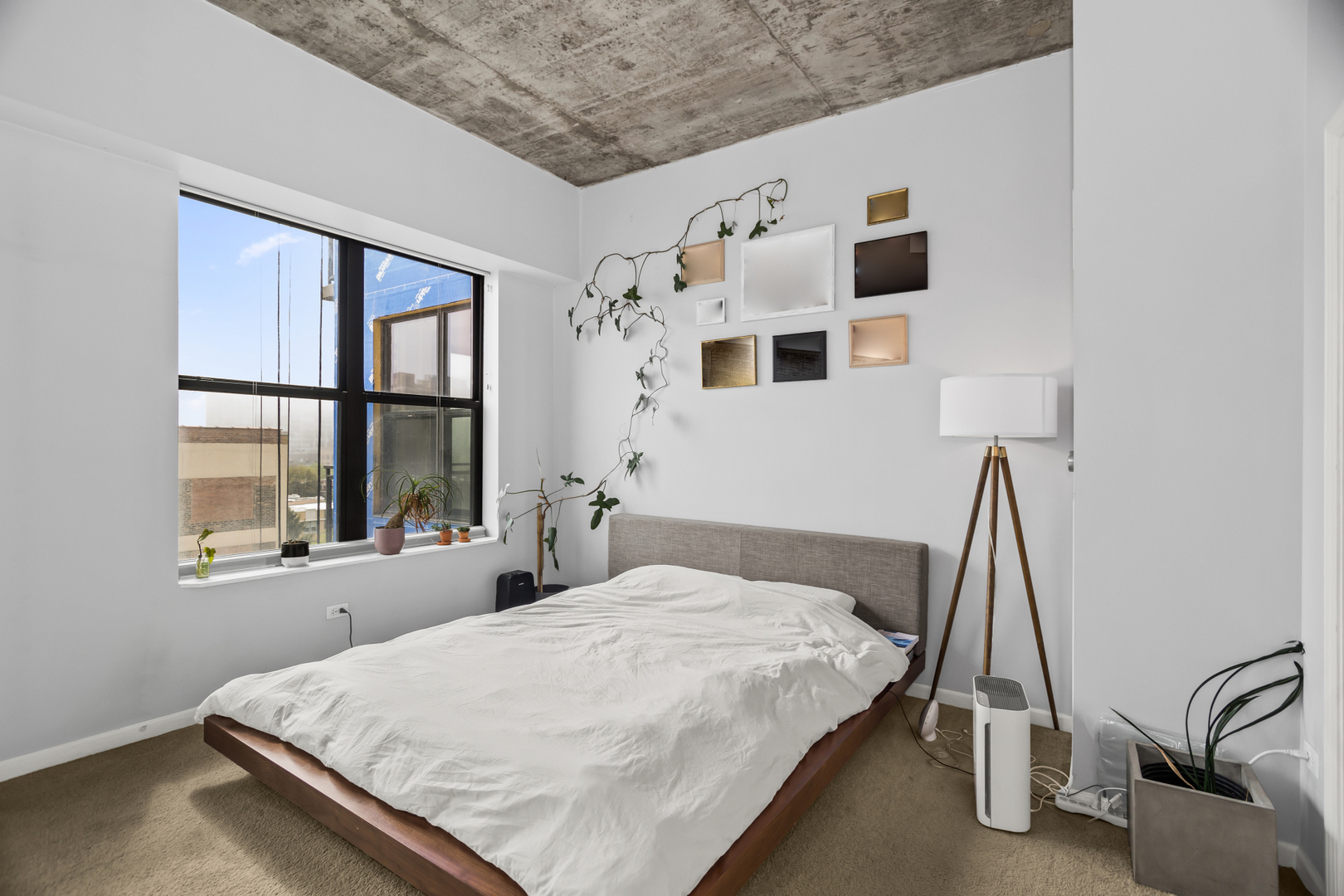1122 W Catalpa Avenue Unit: 706