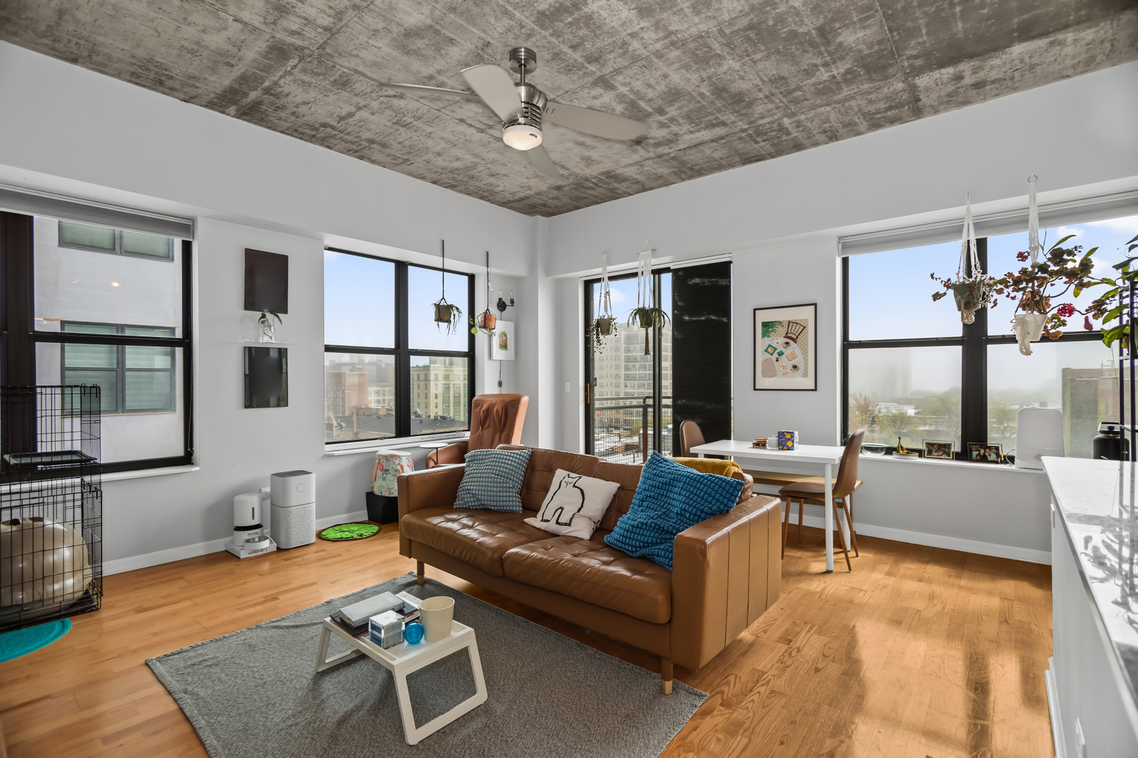 1122 W Catalpa Avenue Unit: 706