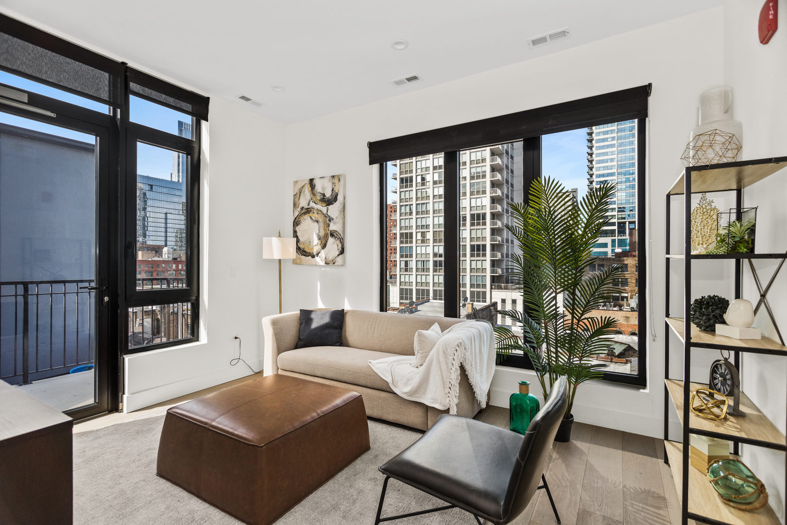 153 W Ohio Street Unit: 504