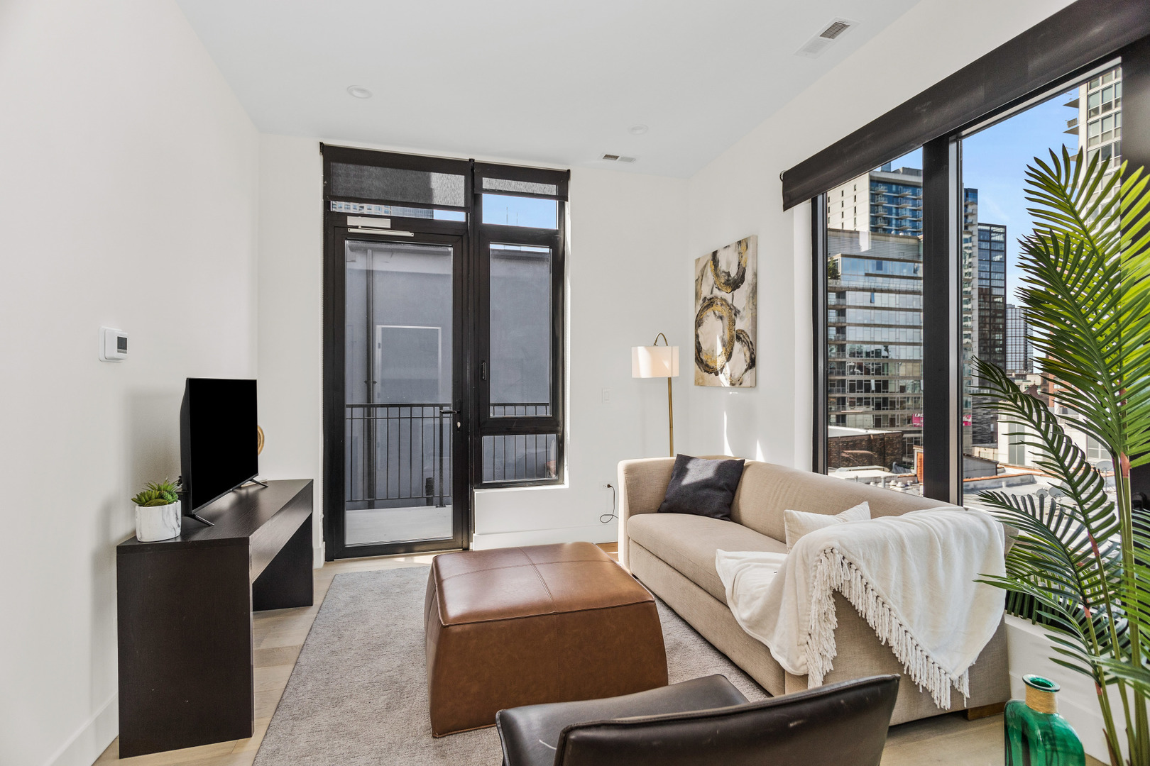153 W Ohio Street Unit: 504