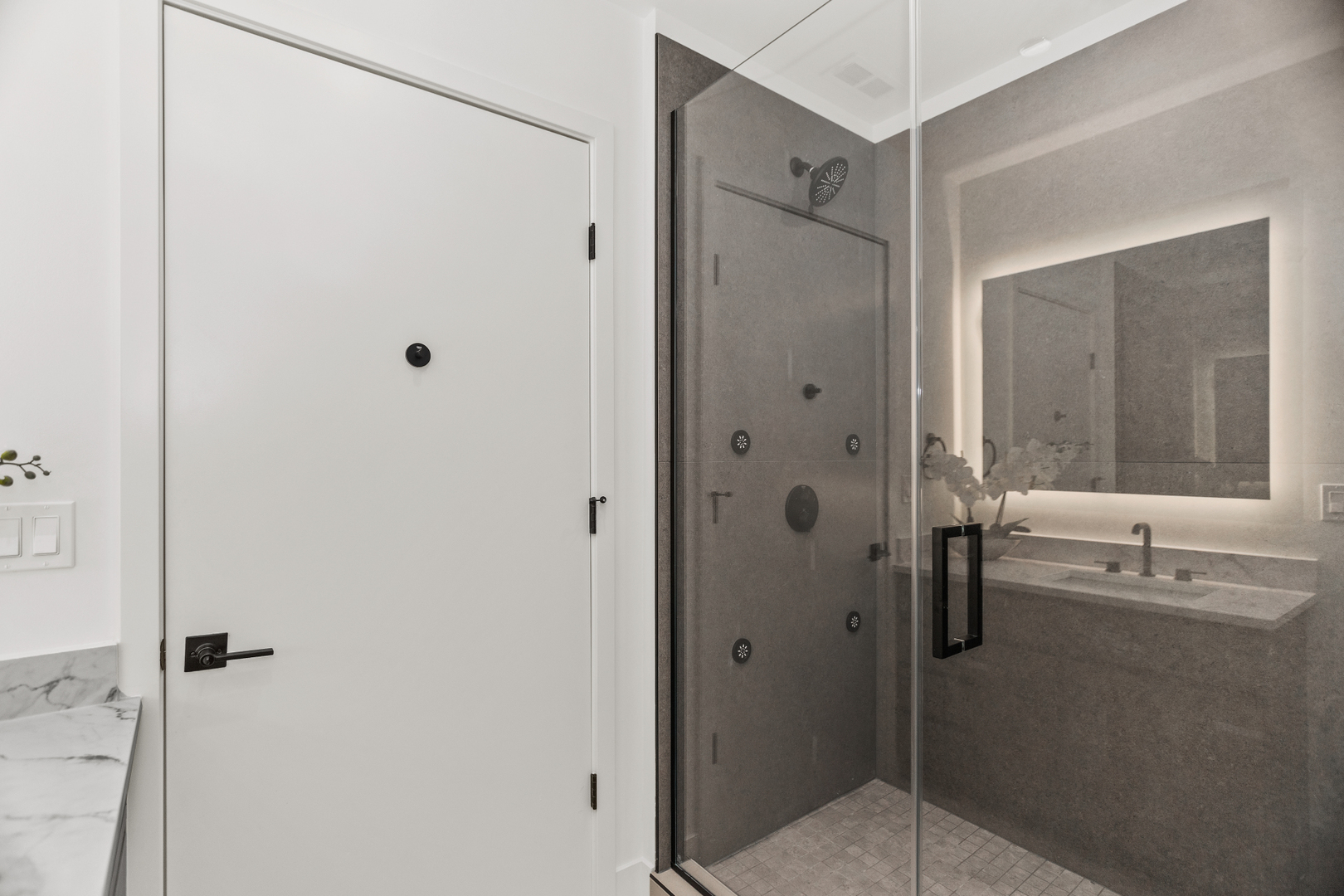 153 W Ohio Street Unit: 504